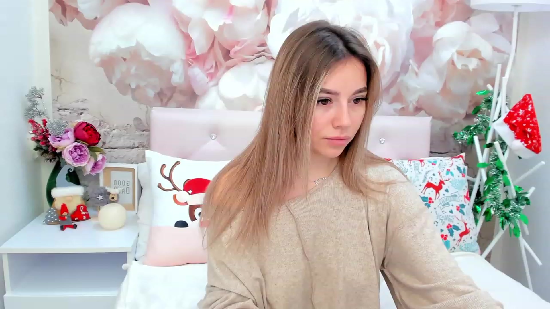 Gallery image thumbnail from SofiBloom's myfreecams stream on, 01/07/2023, 10:46 image 3 of 20