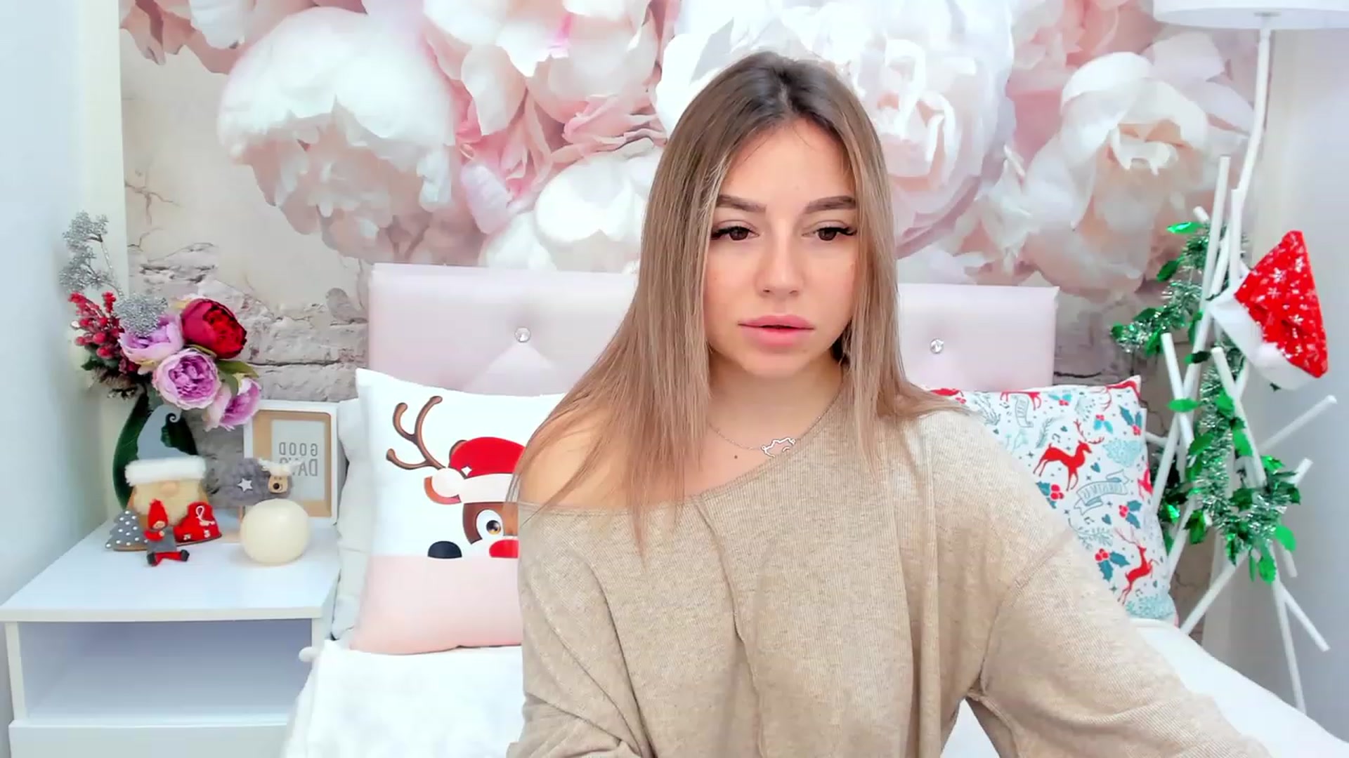 Gallery image thumbnail from SofiBloom's myfreecams stream on, 01/07/2023, 10:46 image 9 of 20