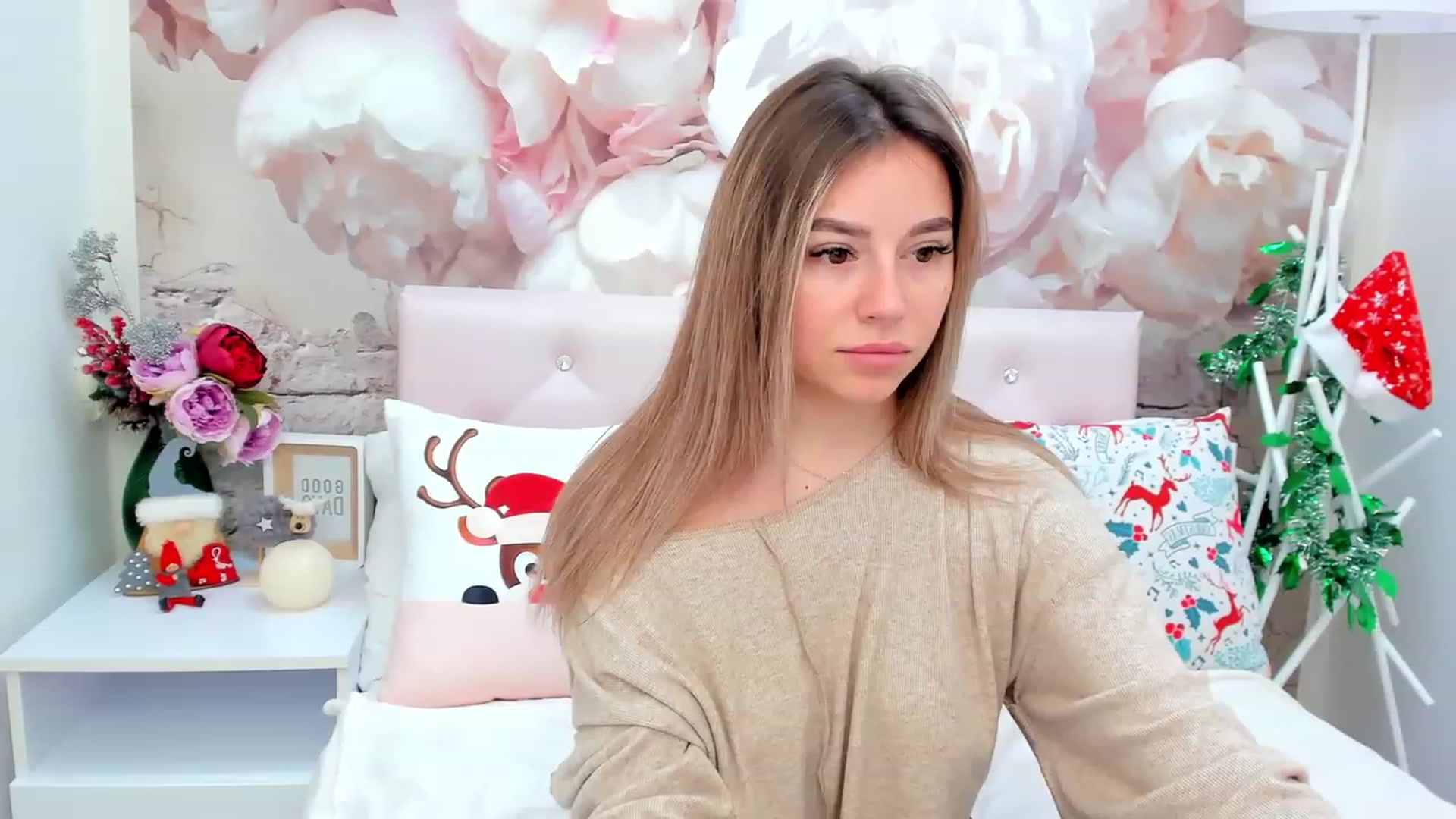 Gallery image thumbnail from SofiBloom's myfreecams stream on, 01/07/2023, 10:46 image 1 of 20