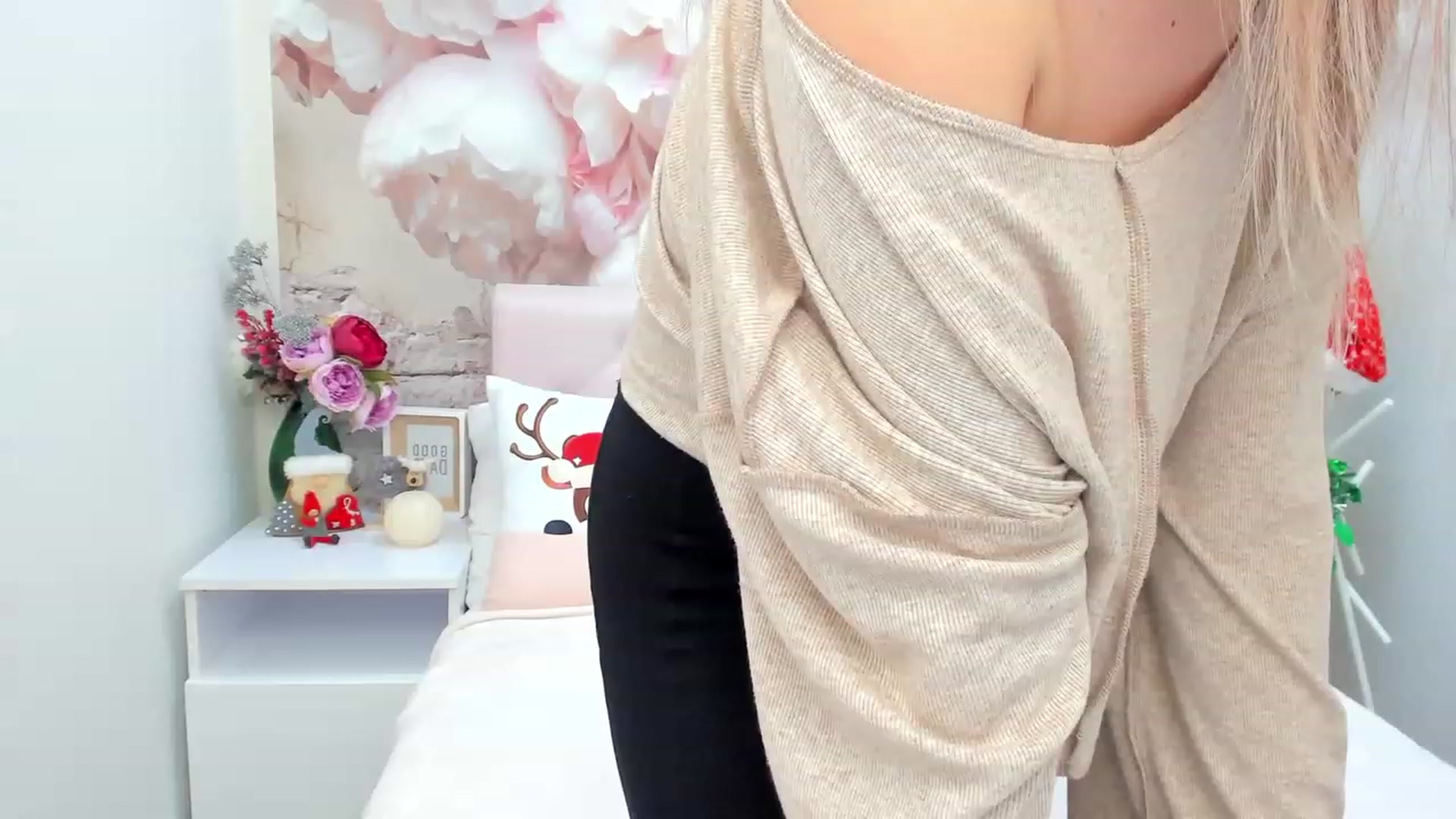 Gallery image thumbnail from SofiBloom's myfreecams stream on, 01/07/2023, 13:04 image 18 of 20