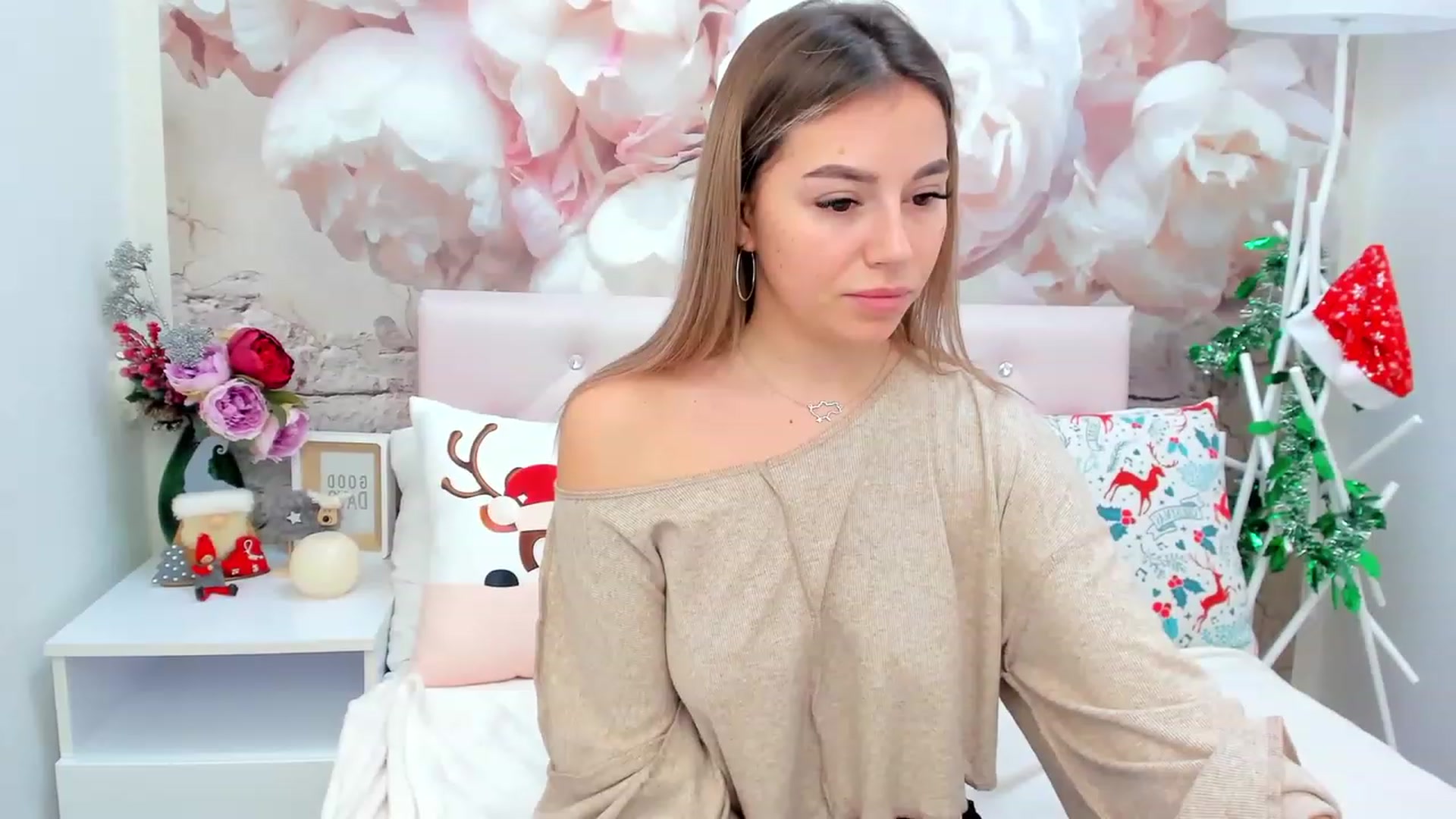 Gallery image thumbnail from SofiBloom's myfreecams stream on, 01/07/2023, 13:04 image 11 of 20