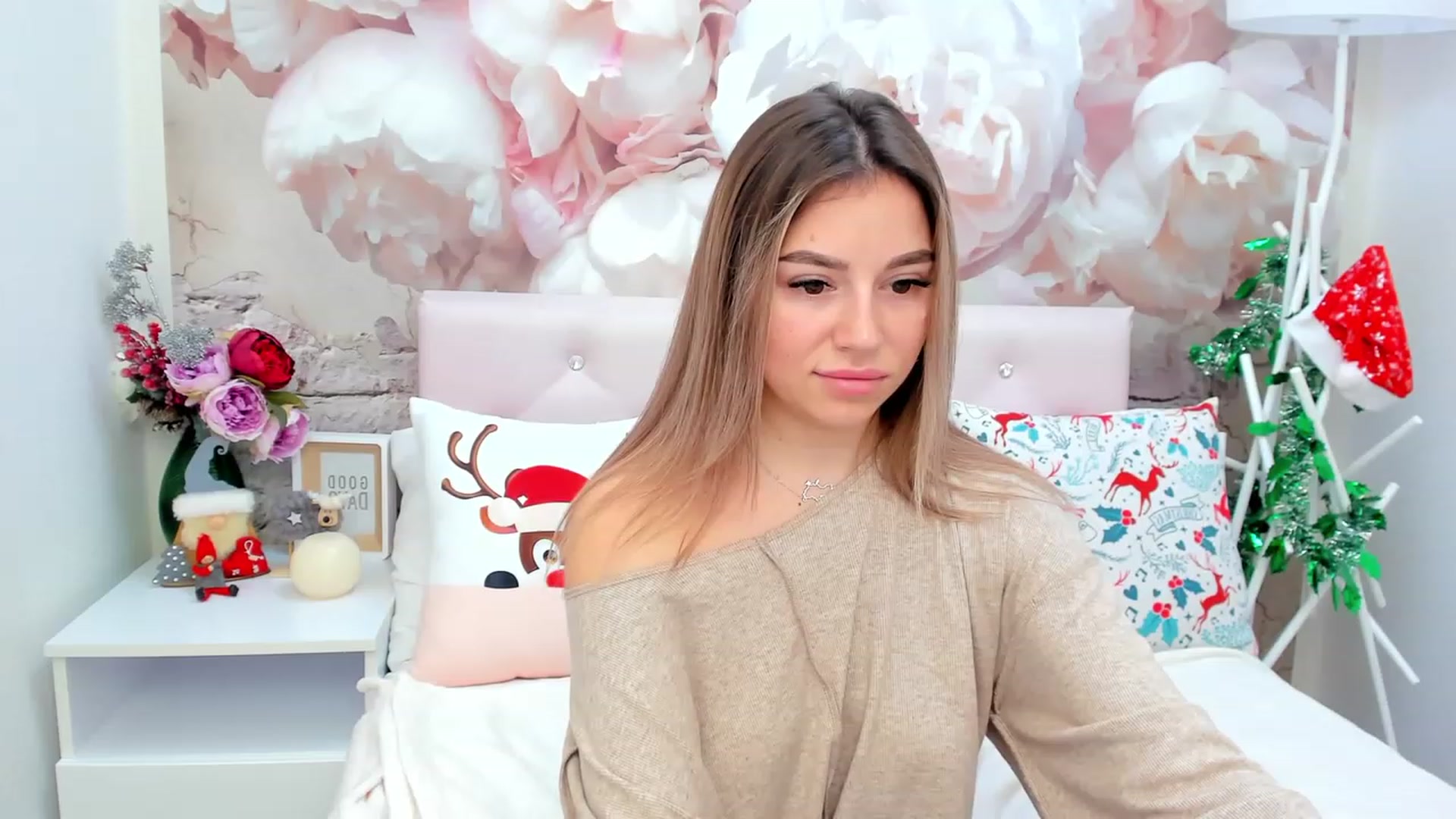 Gallery image thumbnail from SofiBloom's myfreecams stream on, 01/07/2023, 13:04 image 4 of 20
