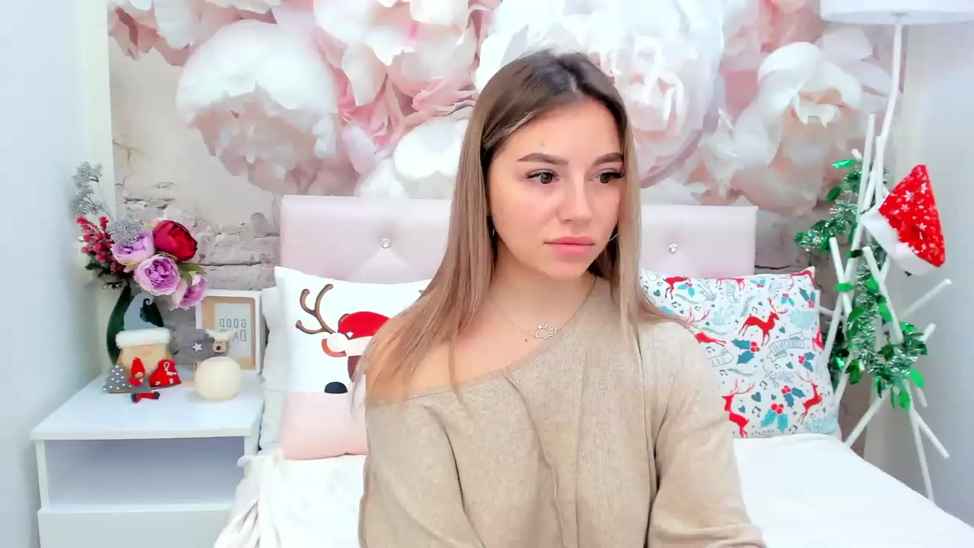 Gallery image thumbnail from SofiBloom's myfreecams stream on, 01/07/2023, 13:04 image 7 of 20