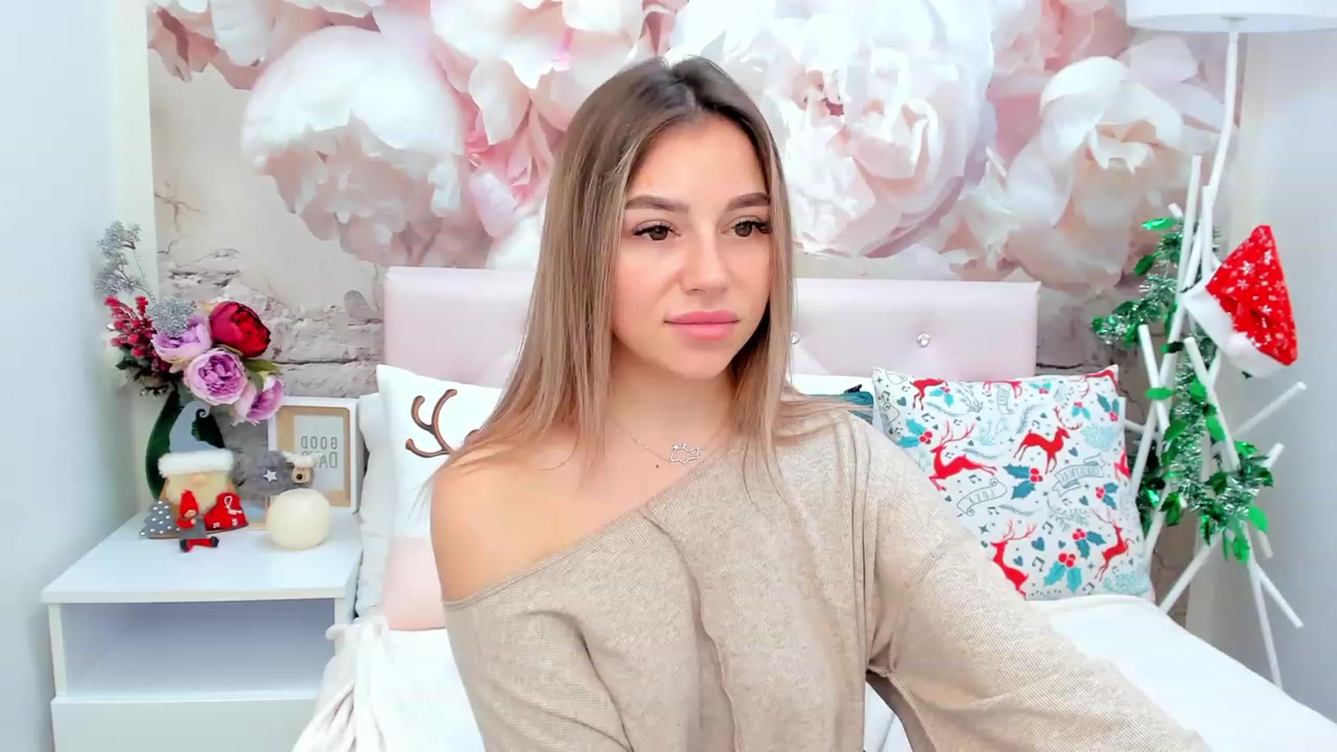 Gallery image thumbnail from SofiBloom's myfreecams stream on, 01/07/2023, 13:04 image 9 of 20