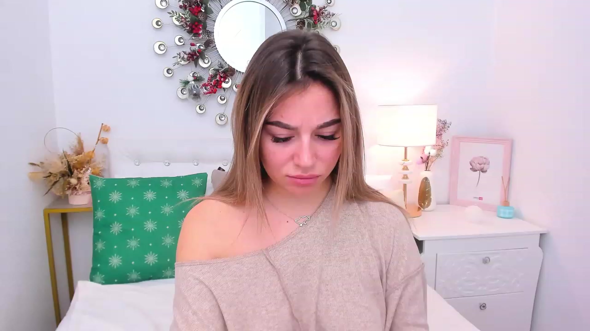 Gallery image thumbnail from SofiBloom's myfreecams stream on, 01/10/2023, 19:19 image 1 of 20