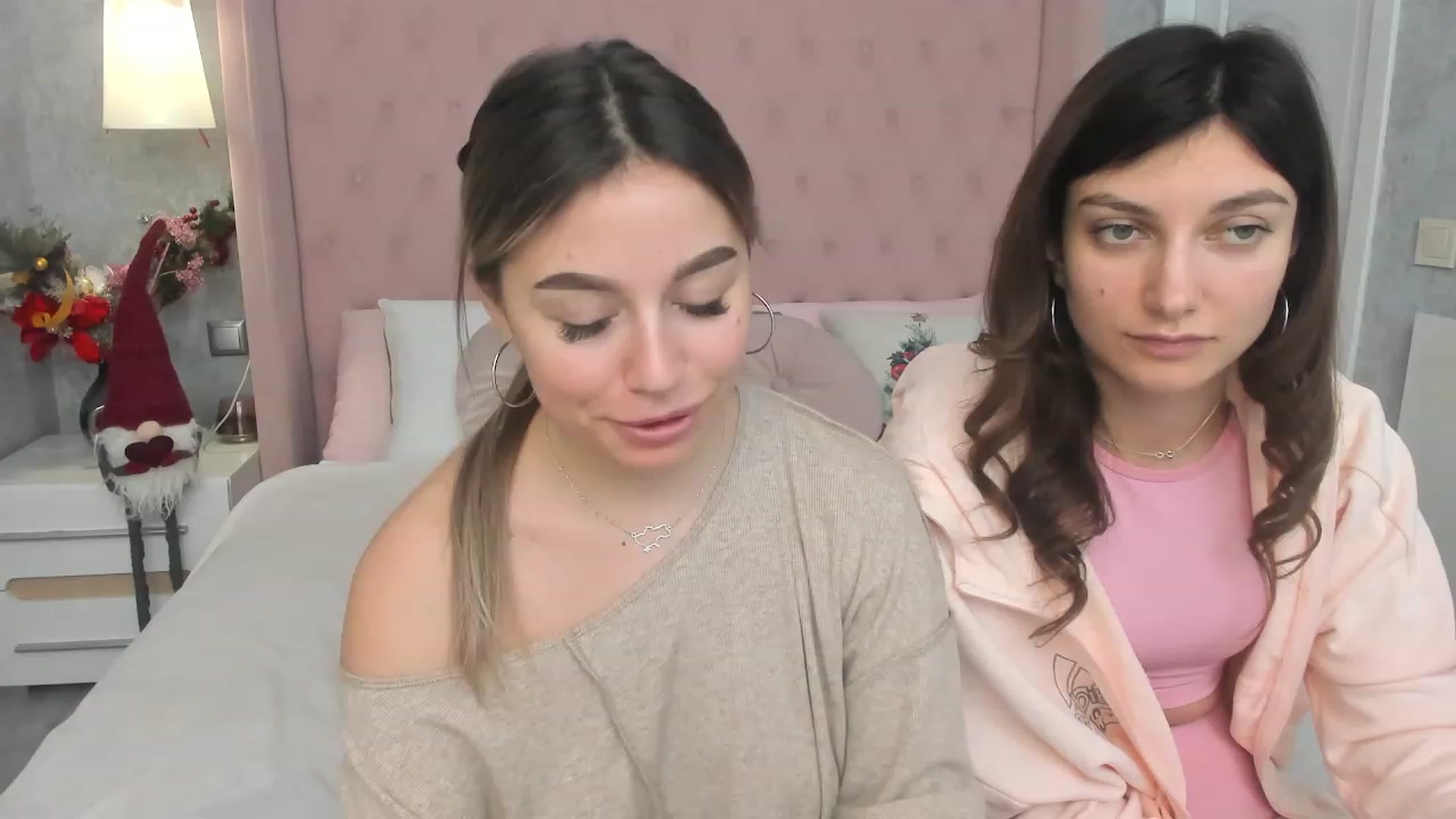 Gallery image thumbnail from SofiBloom's myfreecams stream on, 01/12/2023, 12:20 image 4 of 20