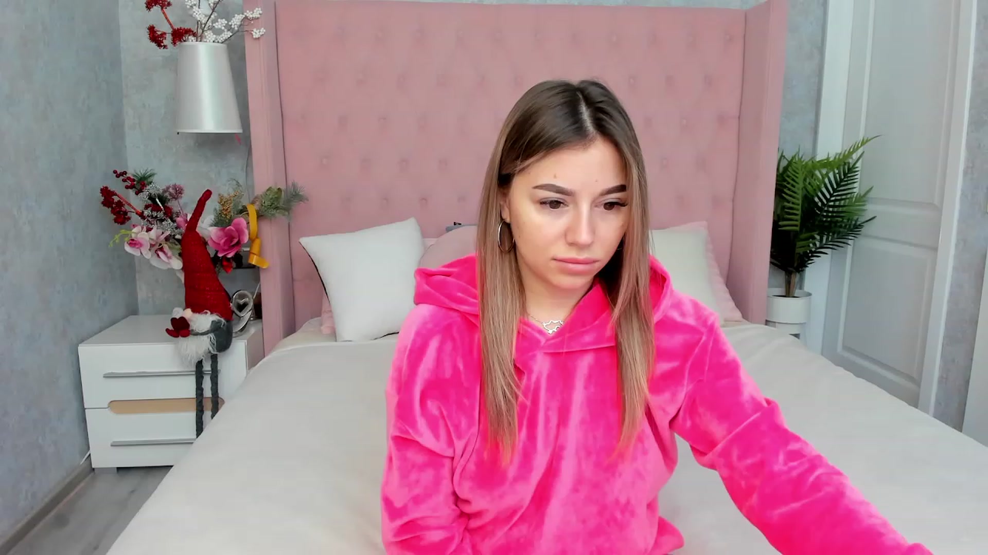 Gallery image thumbnail from SofiBloom's myfreecams stream on, 01/13/2023, 07:25 image 9 of 20