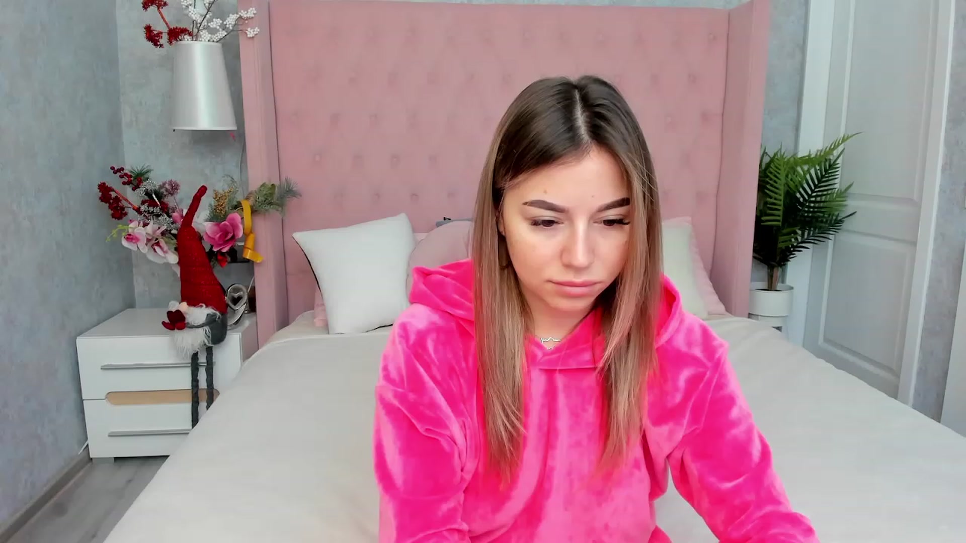 Gallery image thumbnail from SofiBloom's myfreecams stream on, 01/13/2023, 07:25 image 15 of 20