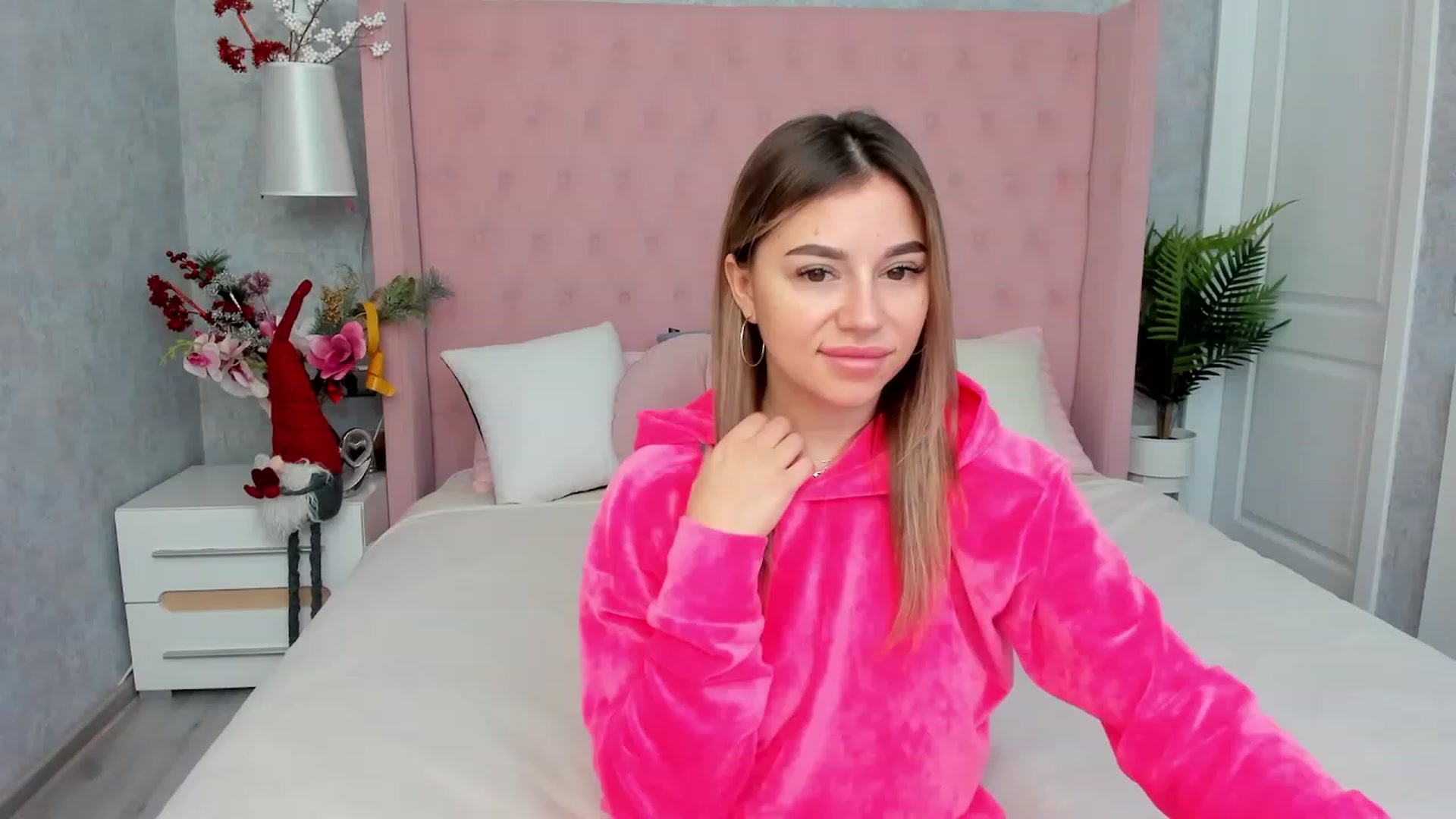 Gallery image thumbnail from SofiBloom's myfreecams stream on, 01/13/2023, 07:25 image 17 of 20