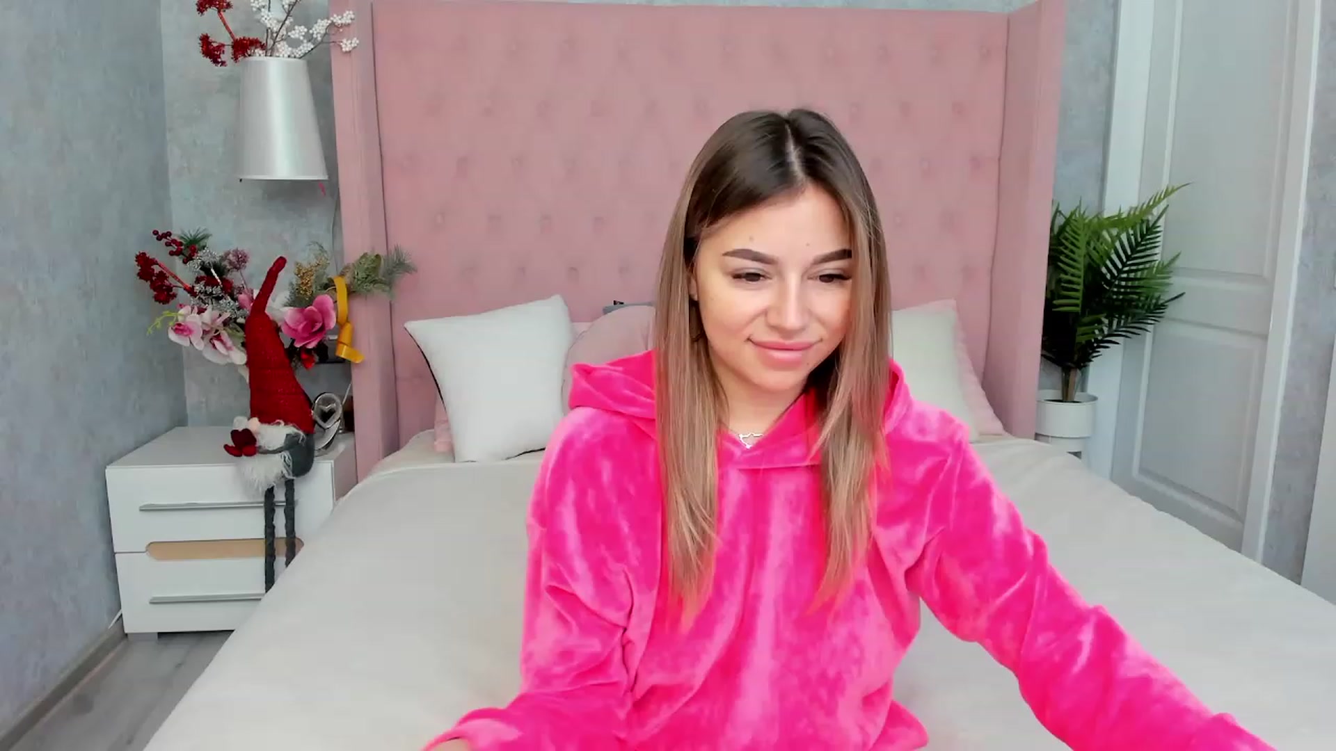 Gallery image thumbnail from SofiBloom's myfreecams stream on, 01/13/2023, 07:25 image 14 of 20