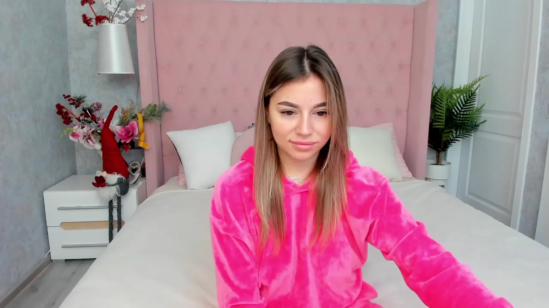 Gallery image thumbnail from SofiBloom's myfreecams stream on, 01/13/2023, 07:25 image 6 of 20