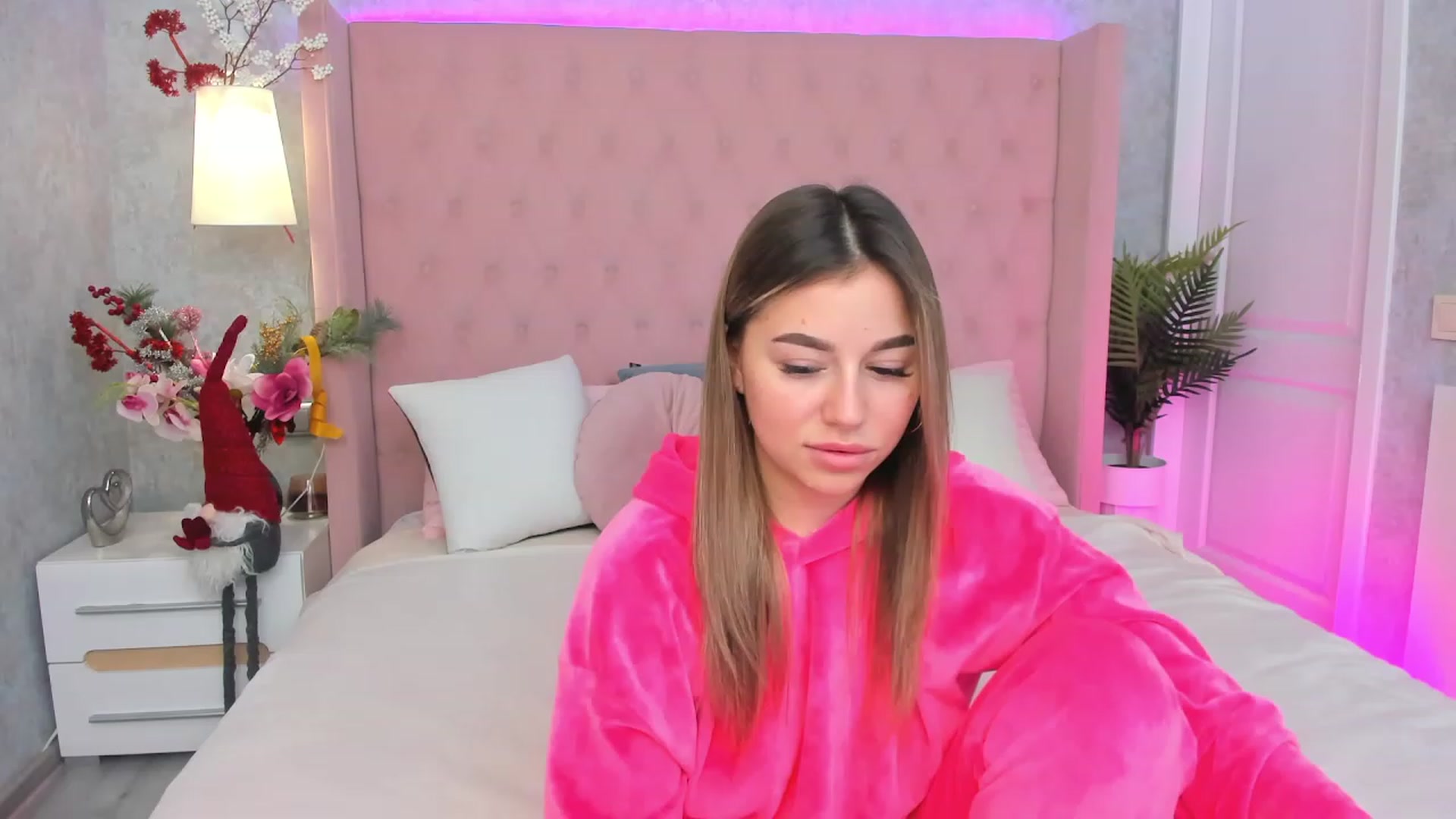 Gallery image thumbnail from SofiBloom's myfreecams stream on, 01/13/2023, 10:37 image 17 of 20