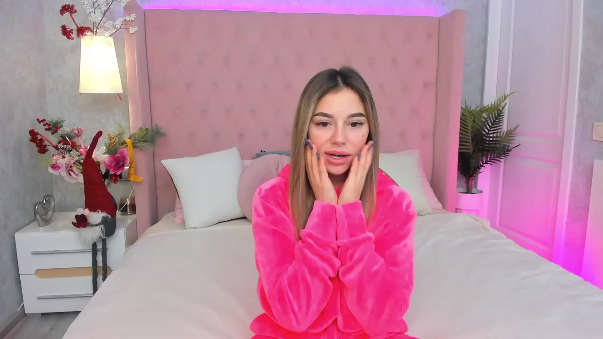 Gallery image thumbnail from SofiBloom's myfreecams stream on, 01/13/2023, 10:37 image 14 of 20