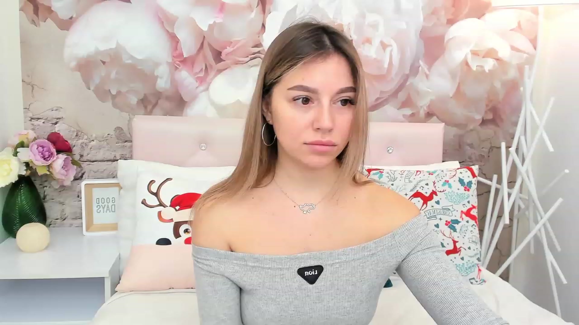 Gallery image thumbnail from SofiBloom's myfreecams stream on, 01/17/2023, 10:36 image 18 of 20