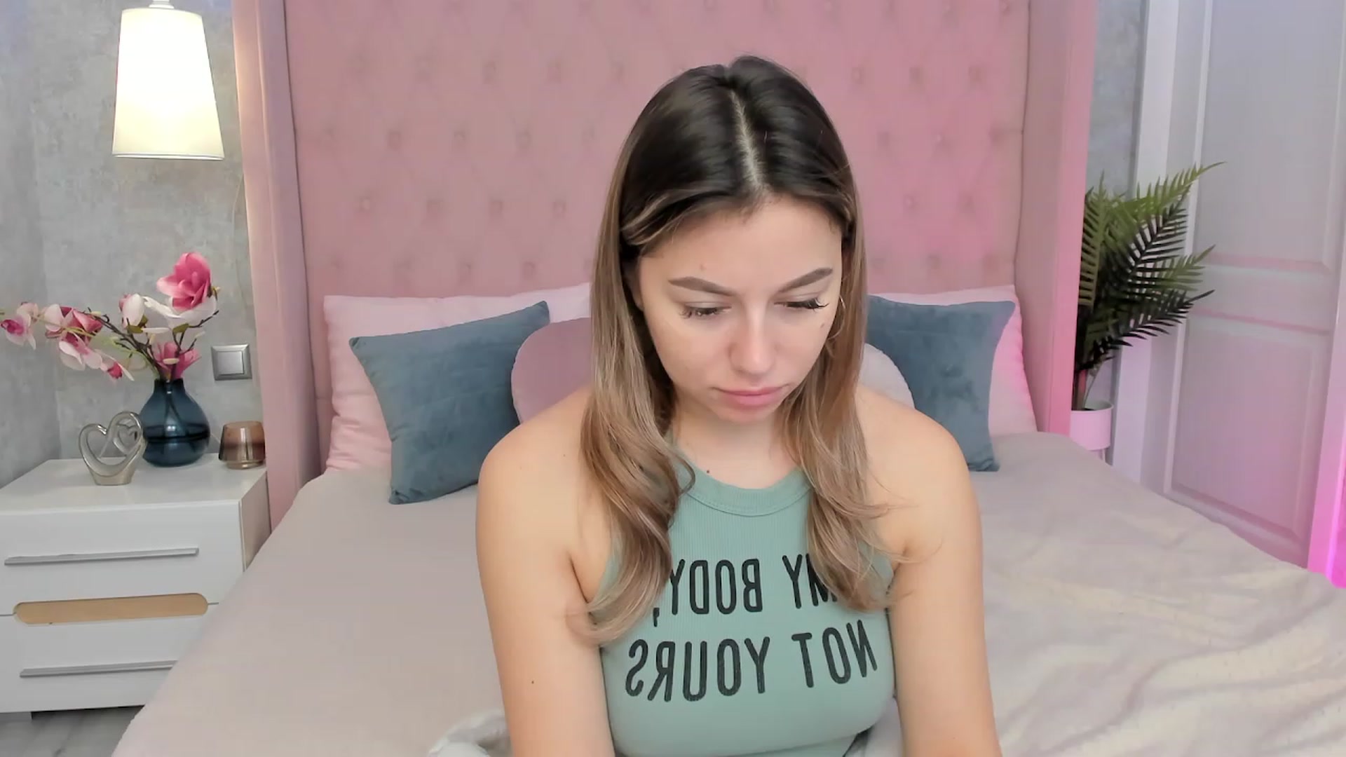 Gallery image thumbnail from SofiBloom's myfreecams stream on, 01/18/2023, 09:44 image 8 of 20