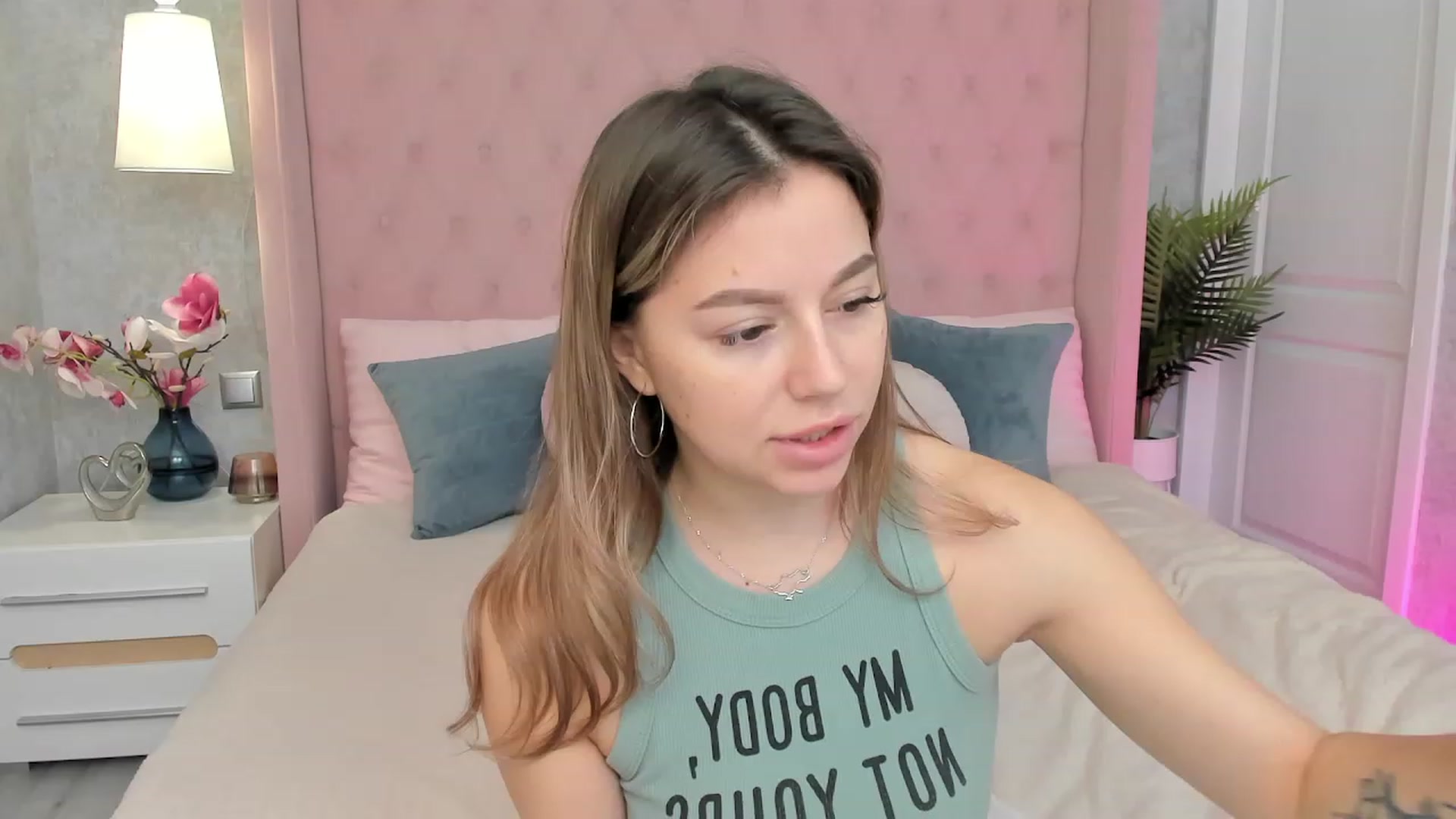 Gallery image thumbnail from SofiBloom's myfreecams stream on, 01/18/2023, 10:30 image 19 of 20