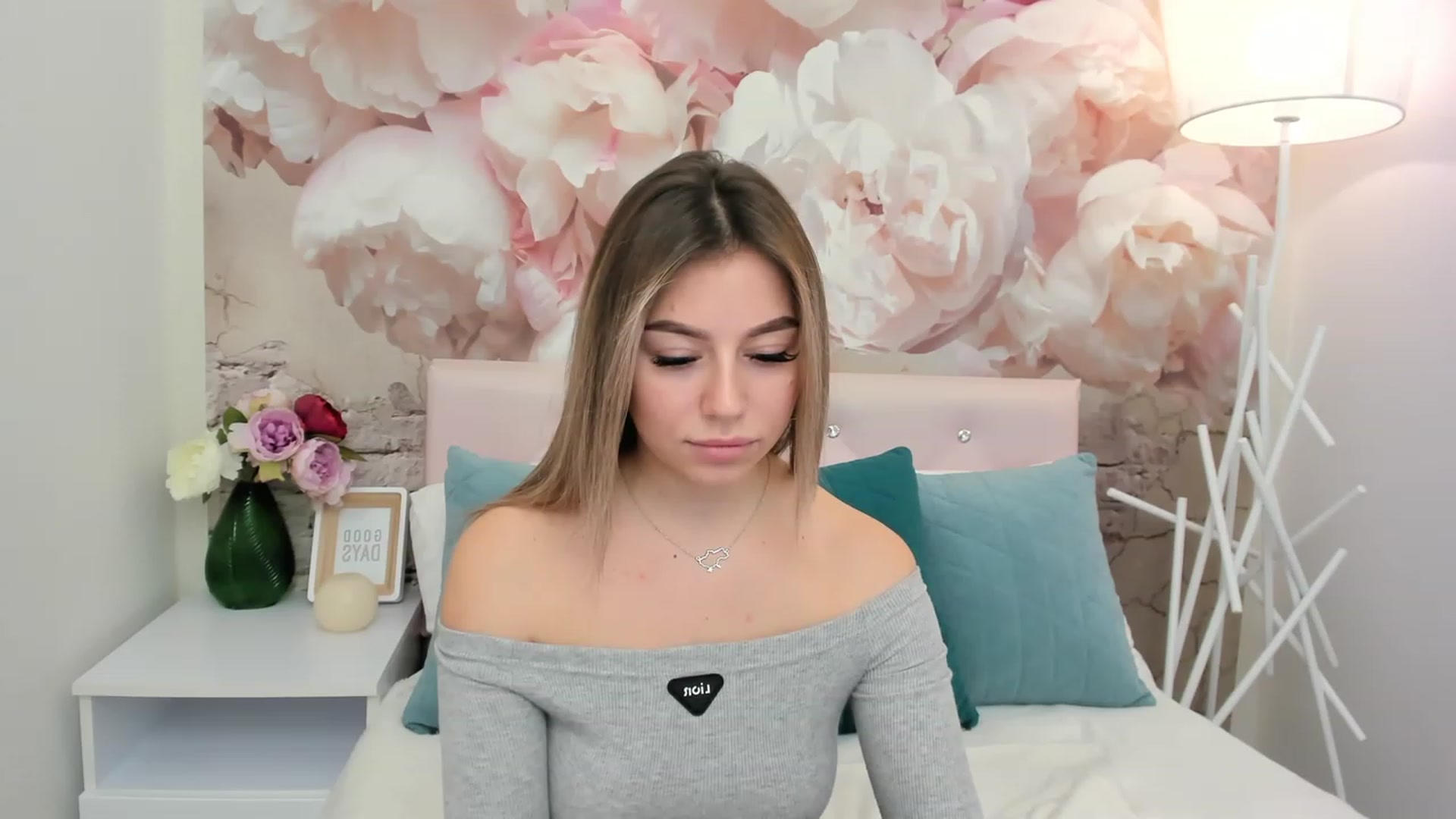 Gallery image thumbnail from SofiBloom's myfreecams stream on, 01/20/2023, 10:40 image 19 of 20