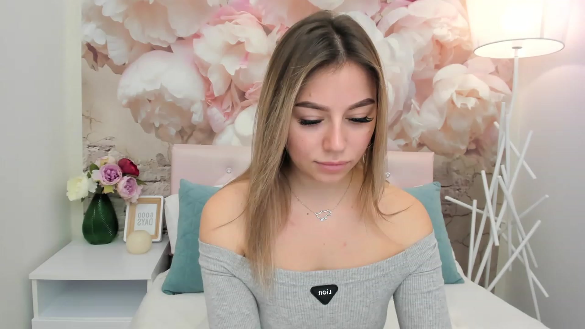 Gallery image thumbnail from SofiBloom's myfreecams stream on, 01/20/2023, 10:40 image 14 of 20