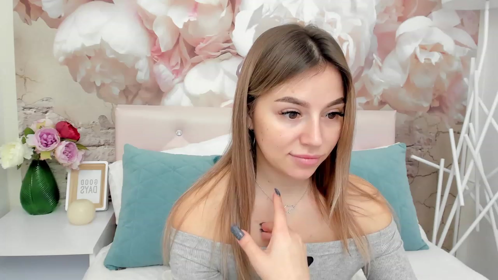 Gallery image thumbnail from SofiBloom's myfreecams stream on, 01/20/2023, 12:04 image 11 of 20