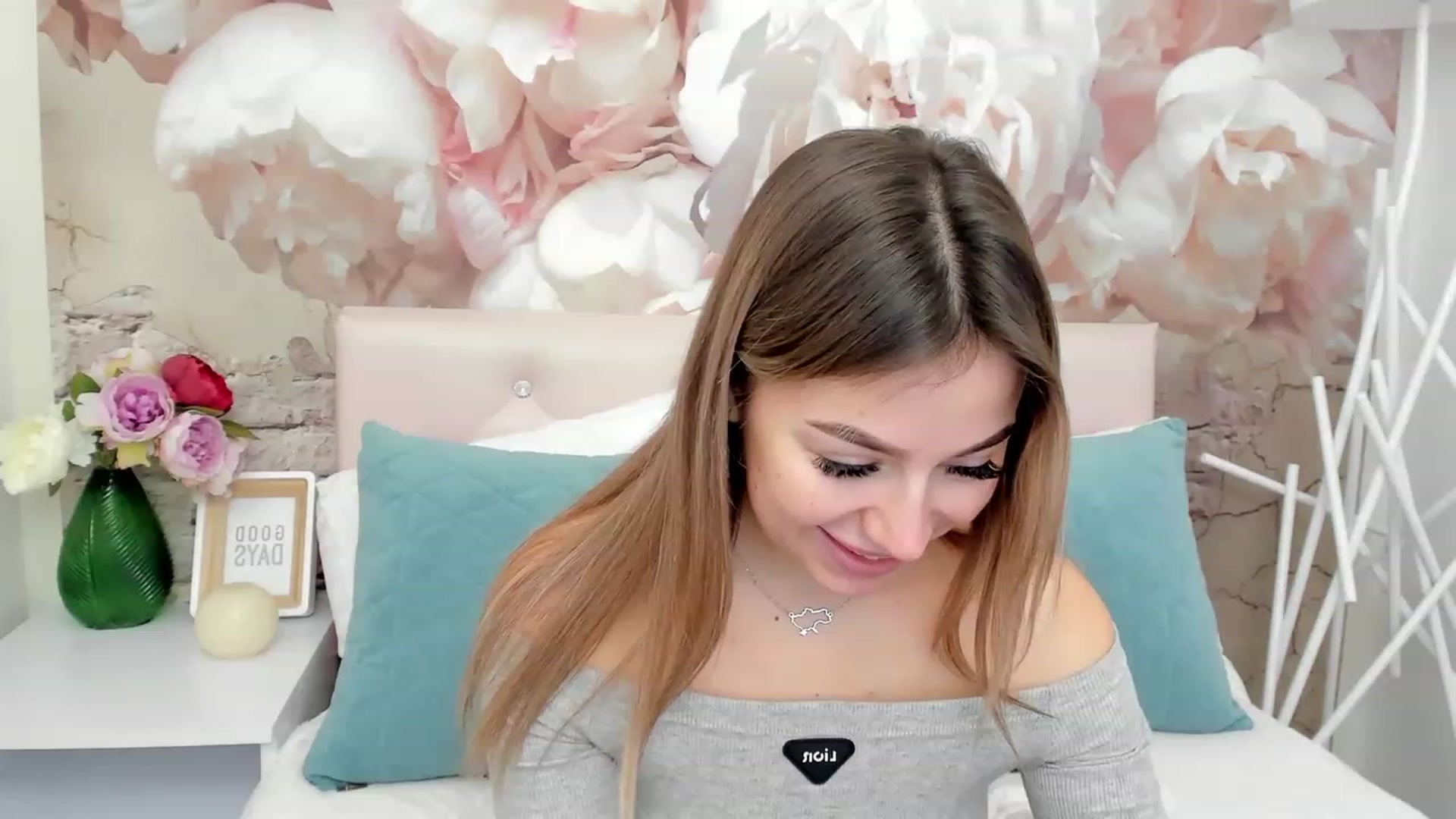 Gallery image thumbnail from SofiBloom's myfreecams stream on, 01/20/2023, 12:04 image 8 of 20