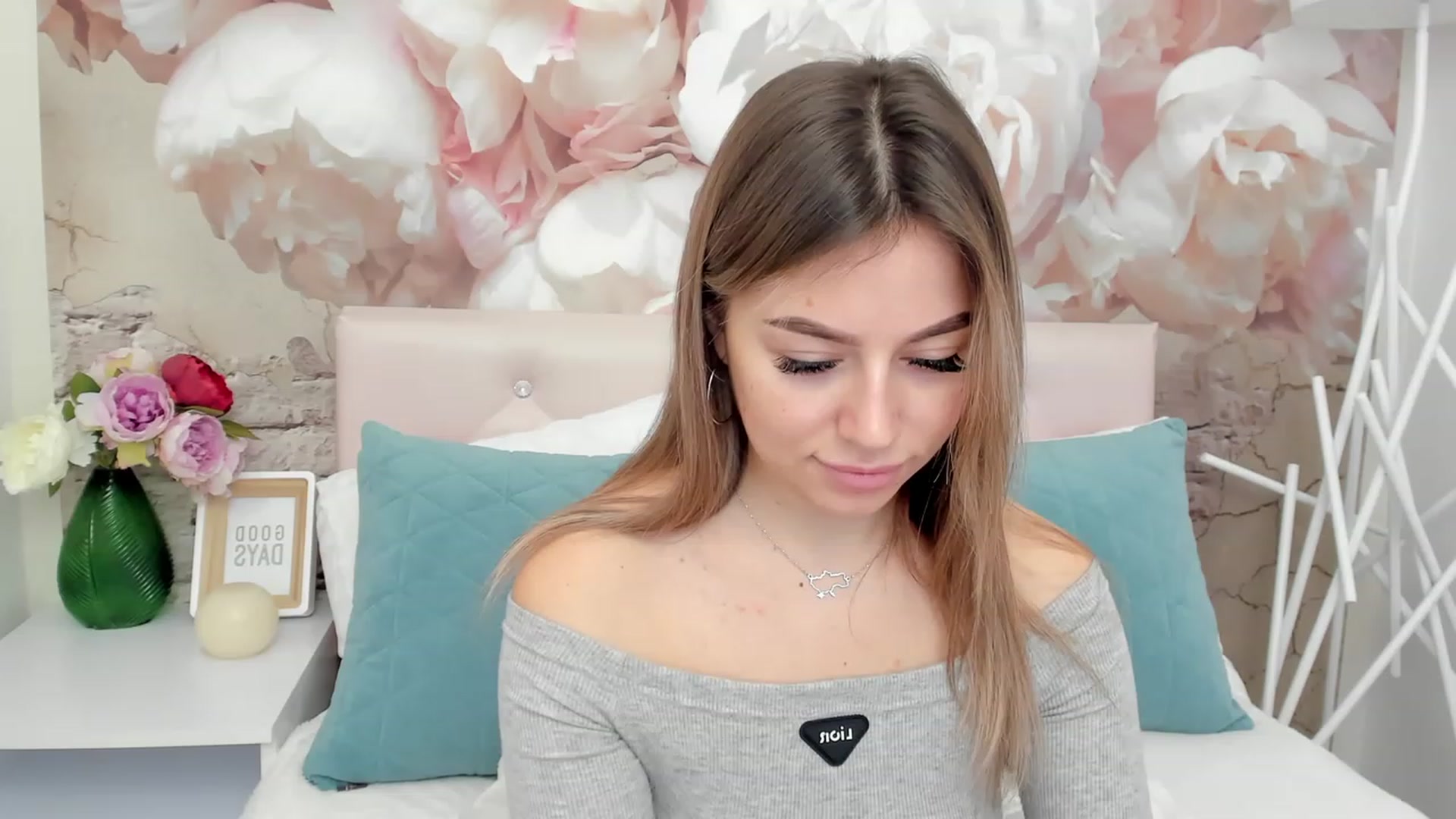 Gallery image thumbnail from SofiBloom's myfreecams stream on, 01/20/2023, 12:04 image 7 of 20