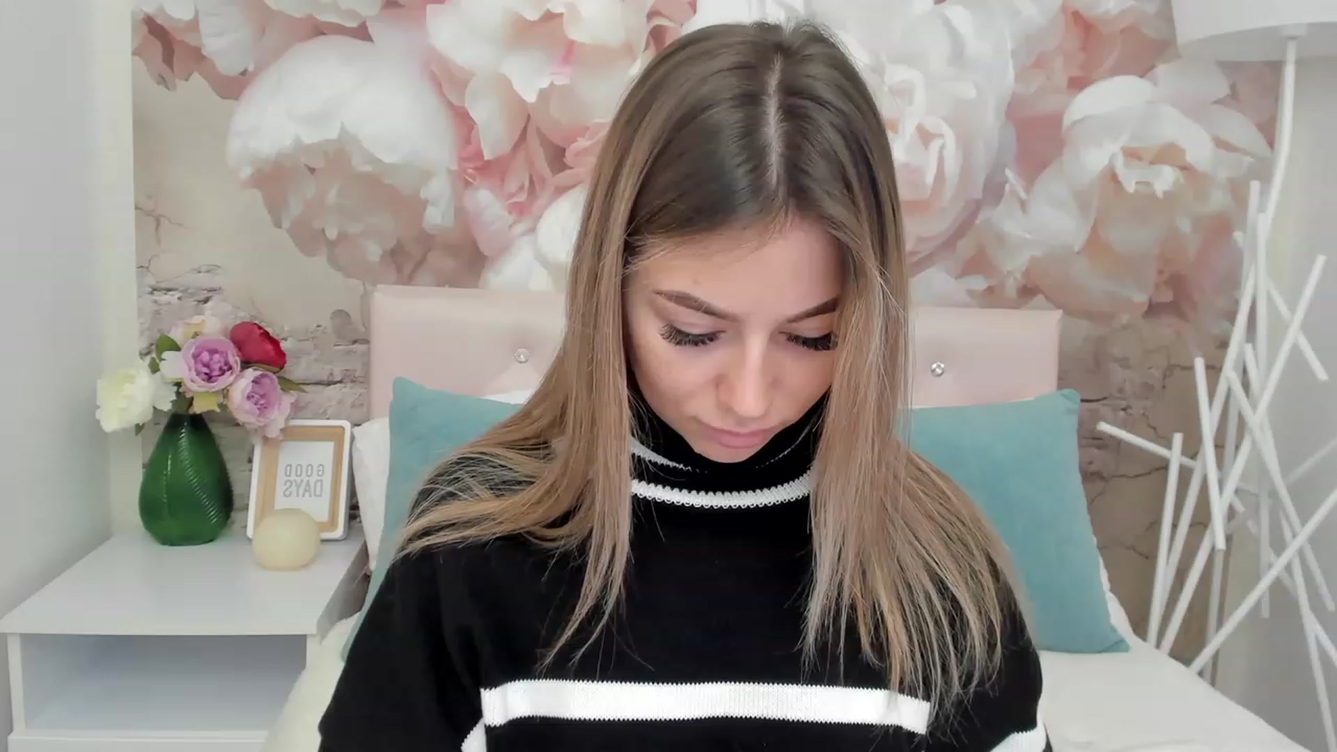 Gallery image thumbnail from SofiBloom's myfreecams stream on, 01/20/2023, 12:58 image 7 of 20