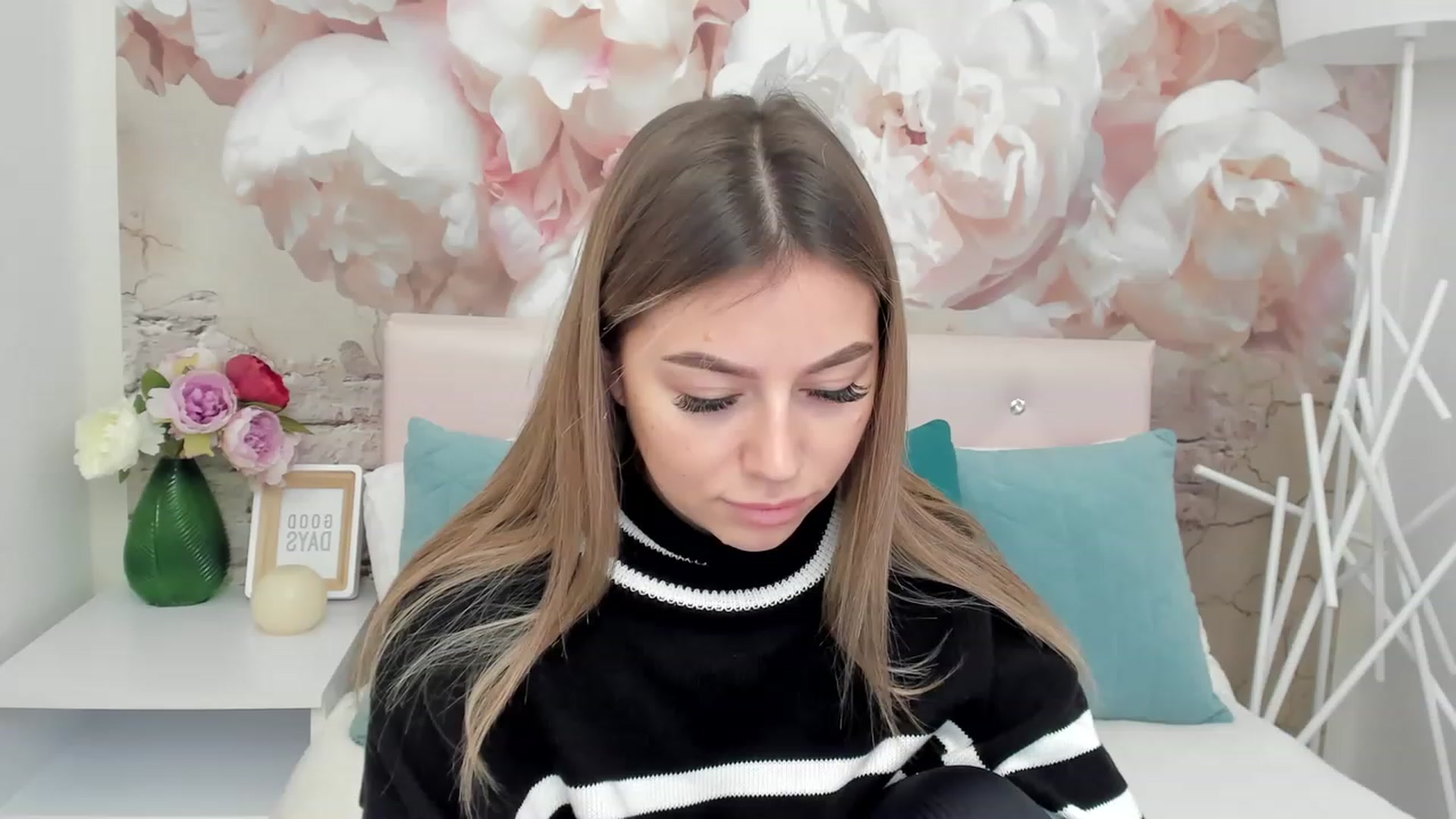 Gallery image thumbnail from SofiBloom's myfreecams stream on, 01/20/2023, 12:58 image 13 of 20