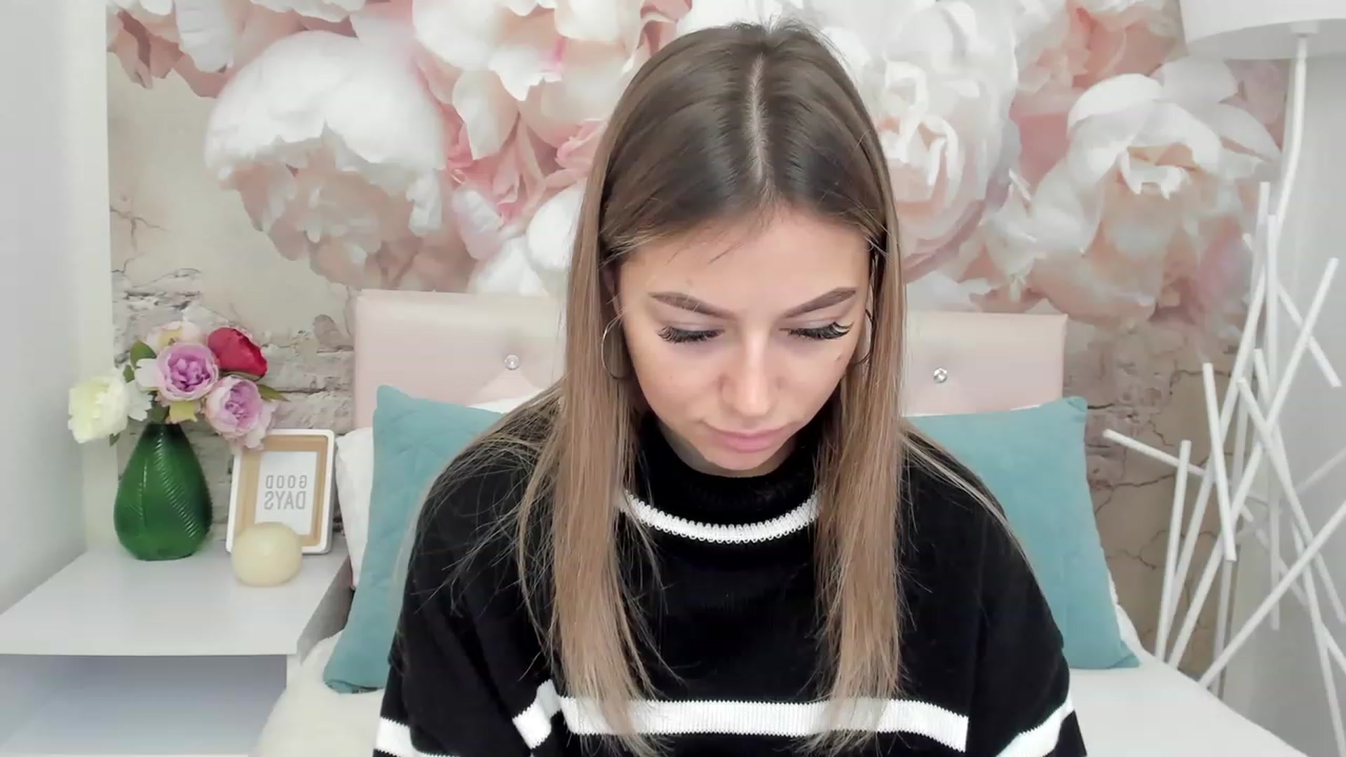 Gallery image thumbnail from SofiBloom's myfreecams stream on, 01/20/2023, 12:58 image 11 of 20