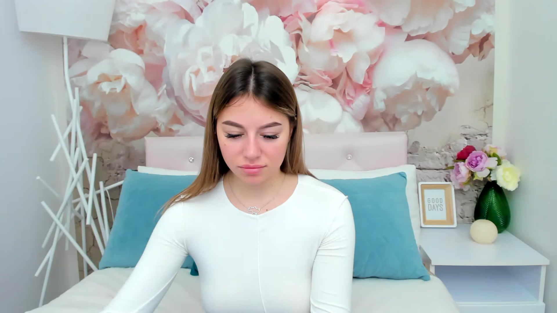 Gallery image thumbnail from SofiBloom's myfreecams stream on, 02/02/2023, 10:34 image 4 of 20