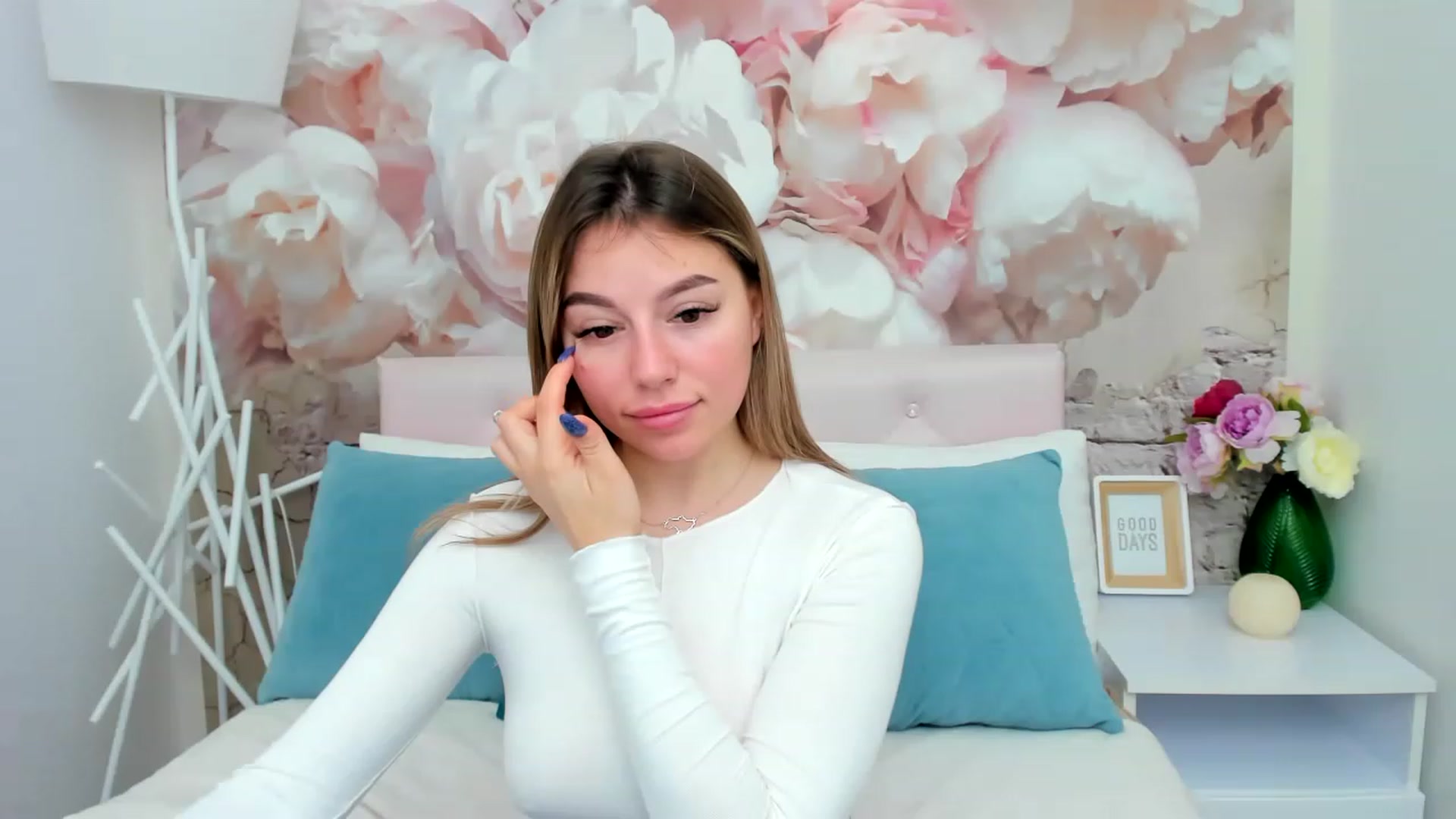 Gallery image thumbnail from SofiBloom's myfreecams stream on, 02/02/2023, 10:34 image 20 of 20