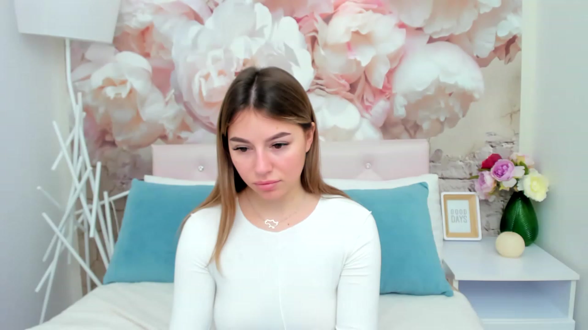 Gallery image thumbnail from SofiBloom's myfreecams stream on, 02/02/2023, 10:34 image 9 of 20