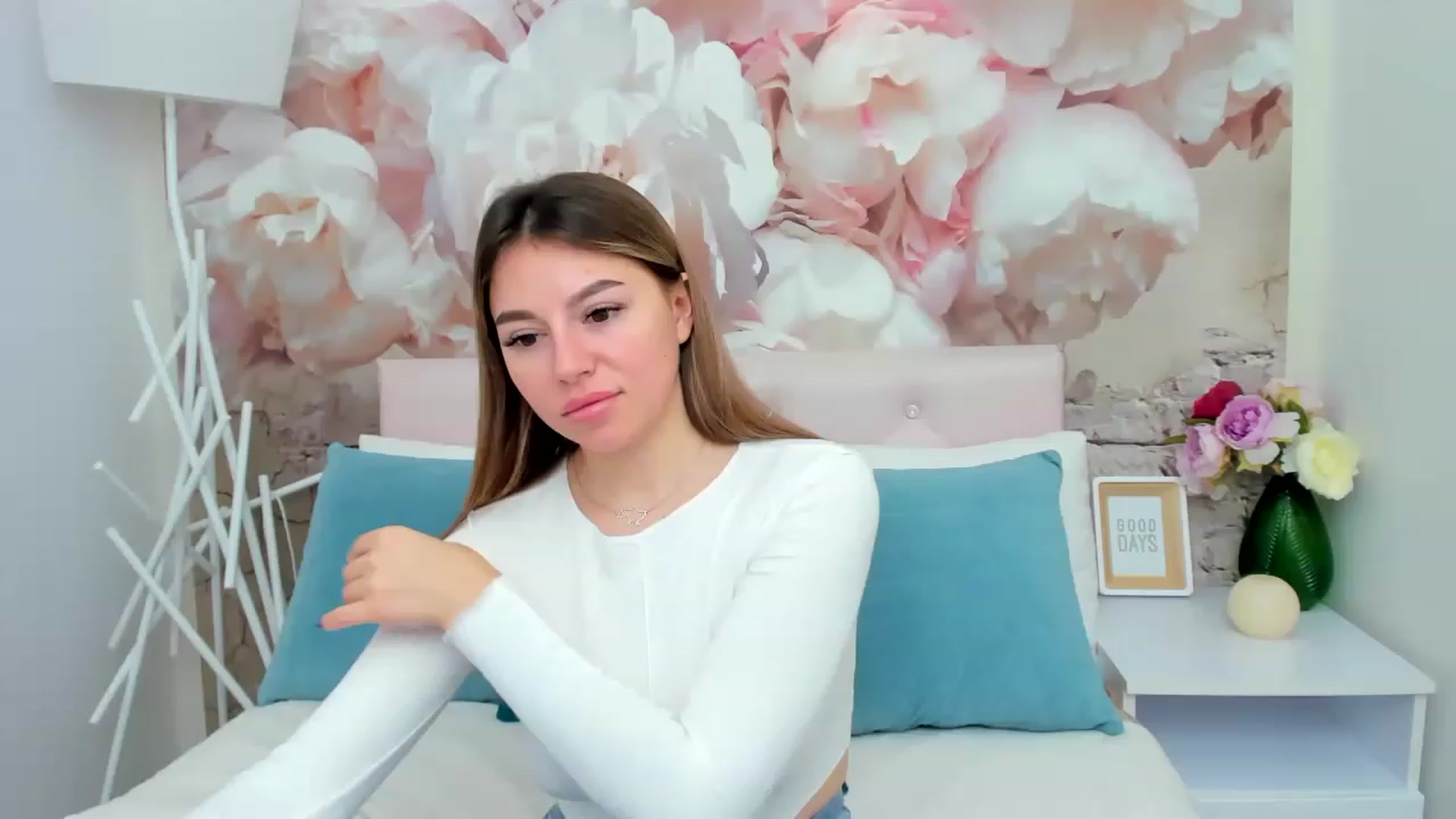 Gallery image thumbnail from SofiBloom's myfreecams stream on, 02/02/2023, 10:34 image 8 of 20