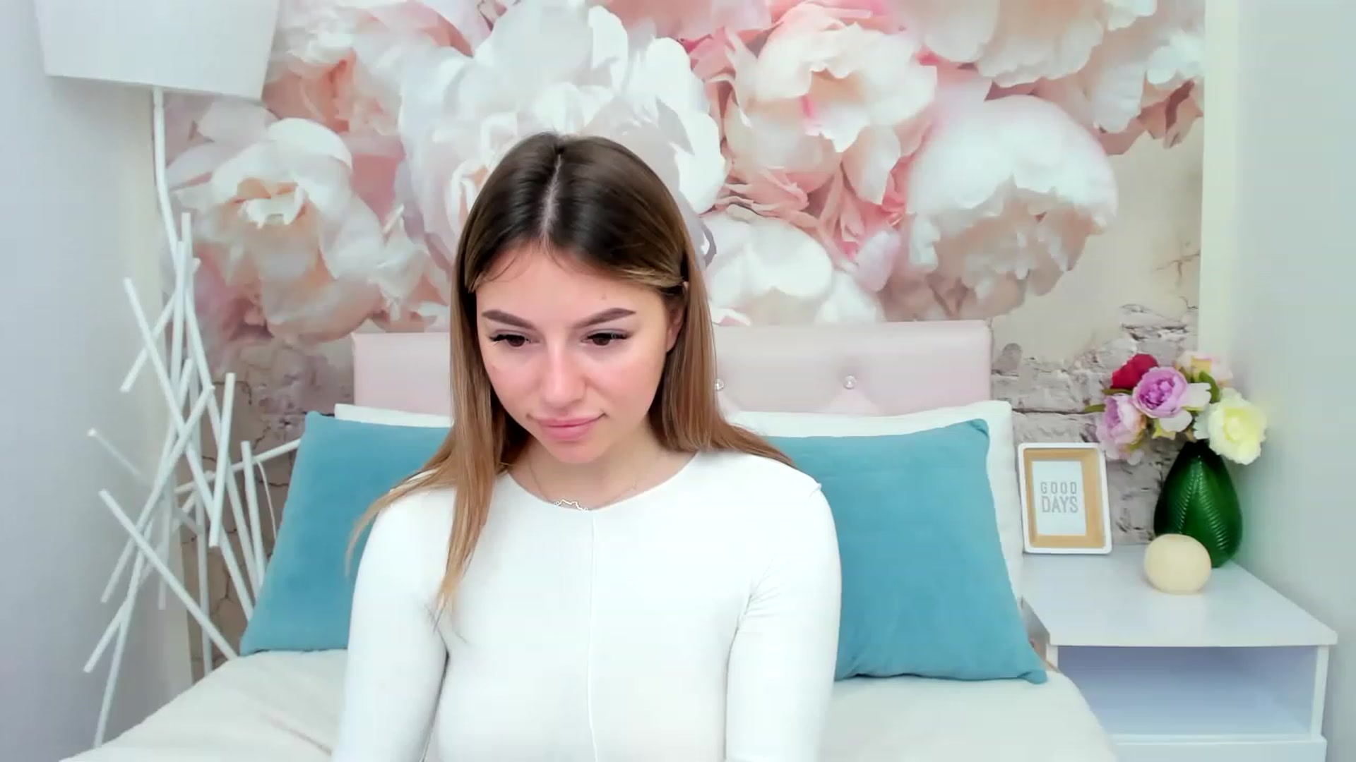 Gallery image thumbnail from SofiBloom's myfreecams stream on, 02/02/2023, 10:34 image 13 of 20