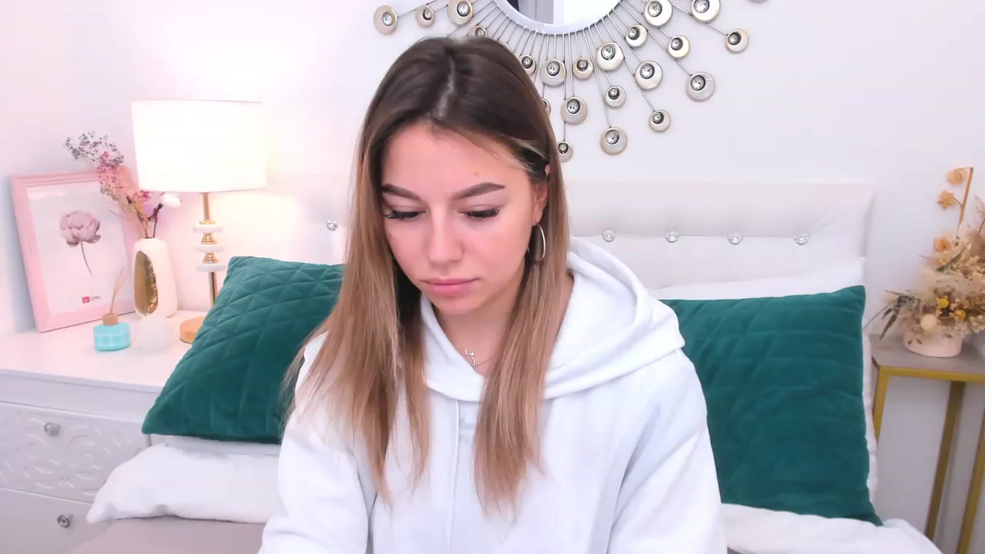 Gallery image thumbnail from SofiBloom's myfreecams stream on, 02/05/2023, 11:04 image 10 of 20
