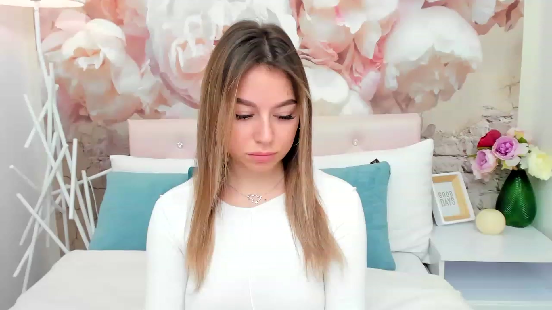 Gallery image thumbnail from SofiBloom's myfreecams stream on, 02/05/2023, 14:03 image 2 of 20