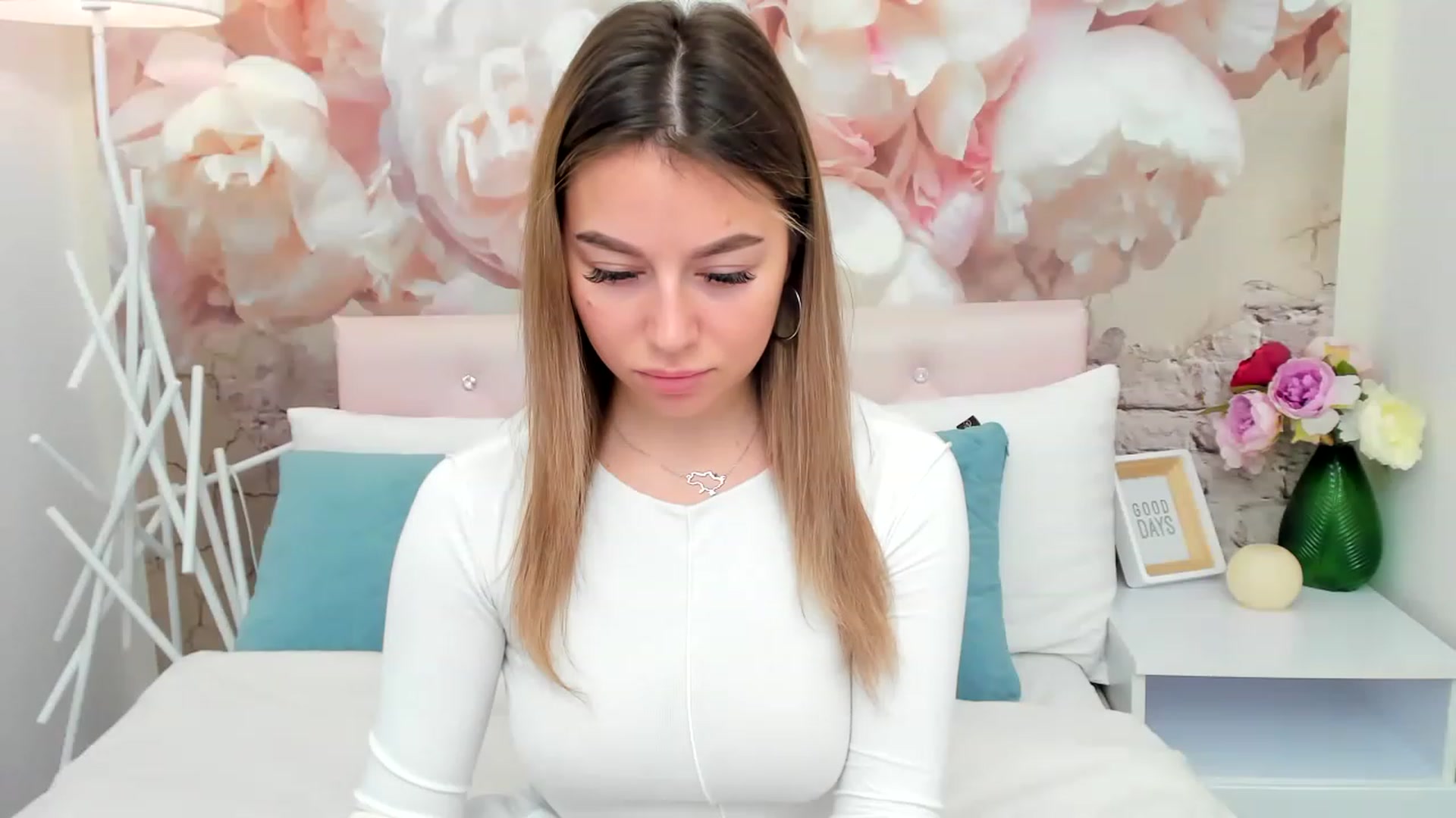 Gallery image thumbnail from SofiBloom's myfreecams stream on, 02/05/2023, 14:03 image 11 of 20