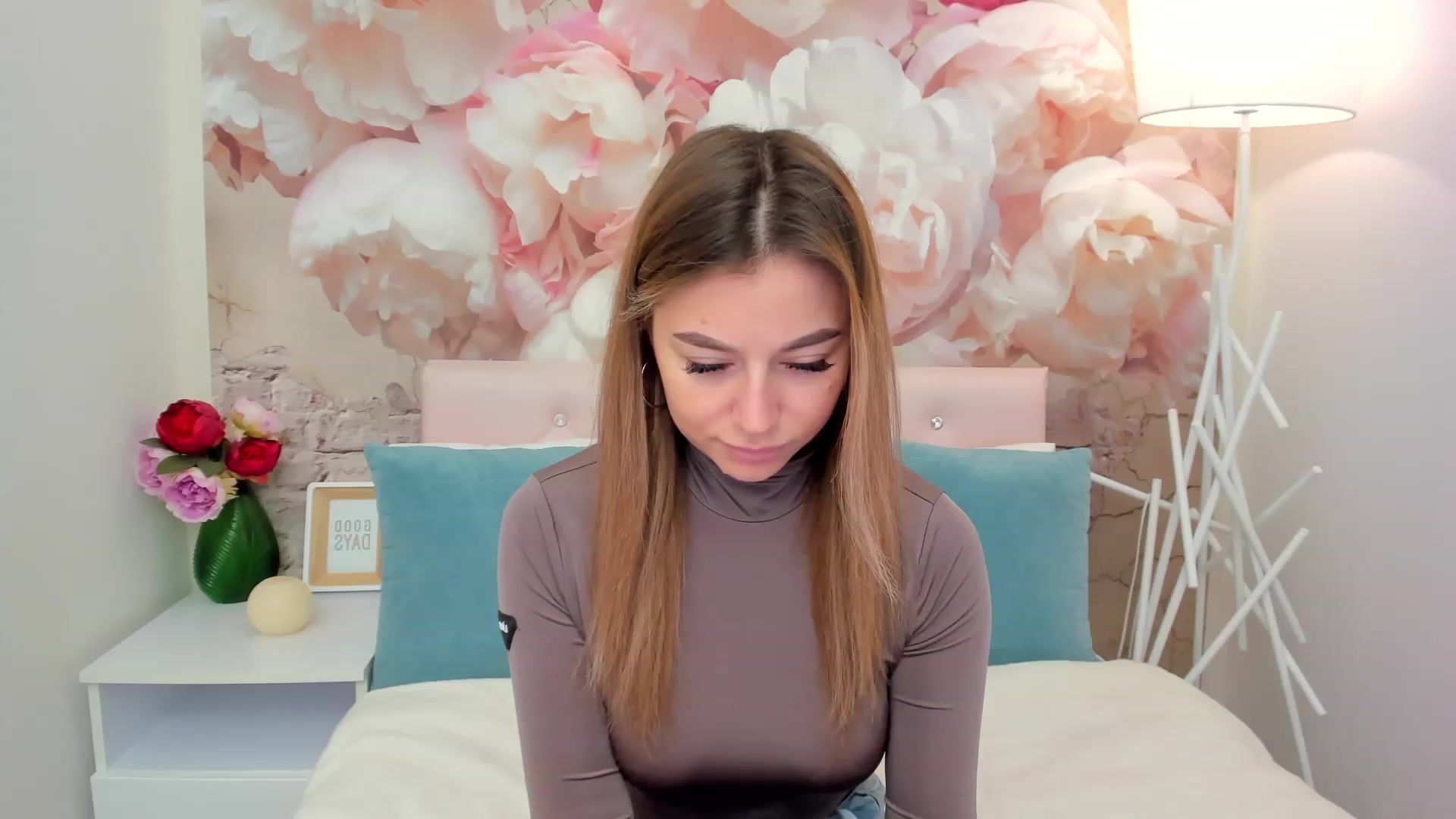 Gallery image thumbnail from SofiBloom's myfreecams stream on, 02/24/2023, 08:23 image 4 of 20