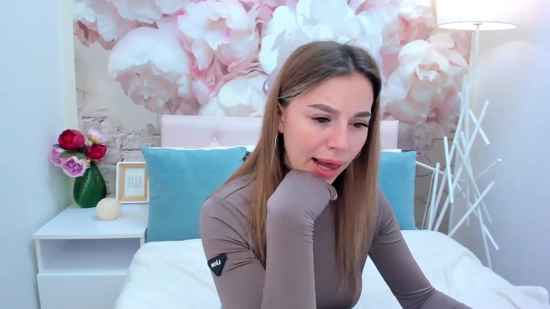 Gallery image thumbnail from SofiBloom's myfreecams stream on, 02/24/2023, 11:39 image 15 of 20