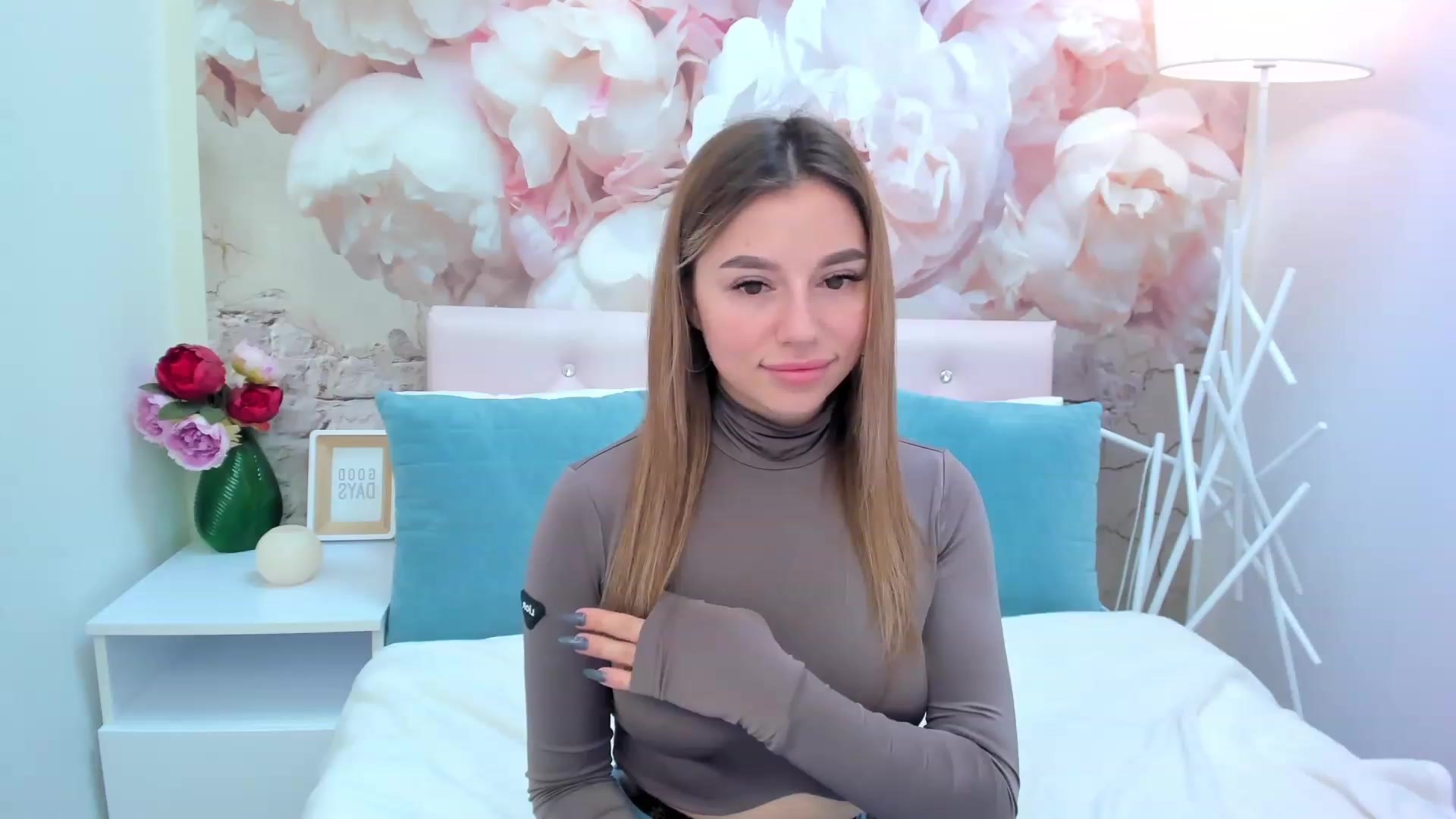 Gallery image thumbnail from SofiBloom's myfreecams stream on, 02/24/2023, 11:39 image 16 of 20