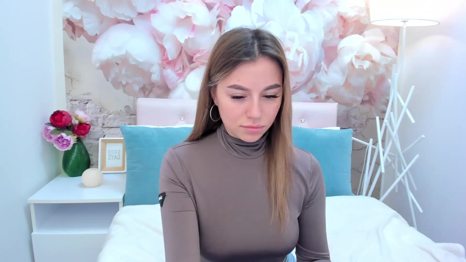 Gallery image thumbnail from SofiBloom's myfreecams stream on, 02/24/2023, 11:39 image 11 of 20