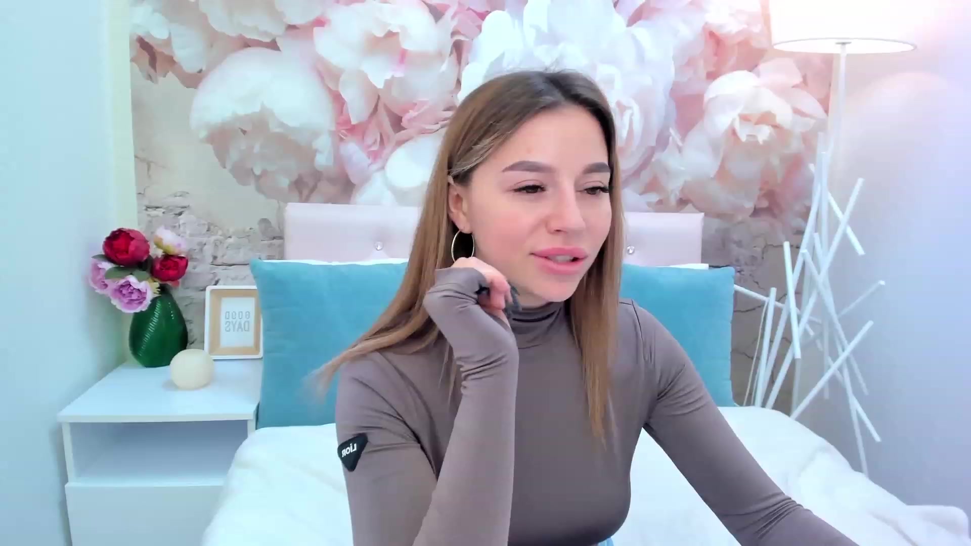 Gallery image thumbnail from SofiBloom's myfreecams stream on, 02/24/2023, 11:39 image 19 of 20
