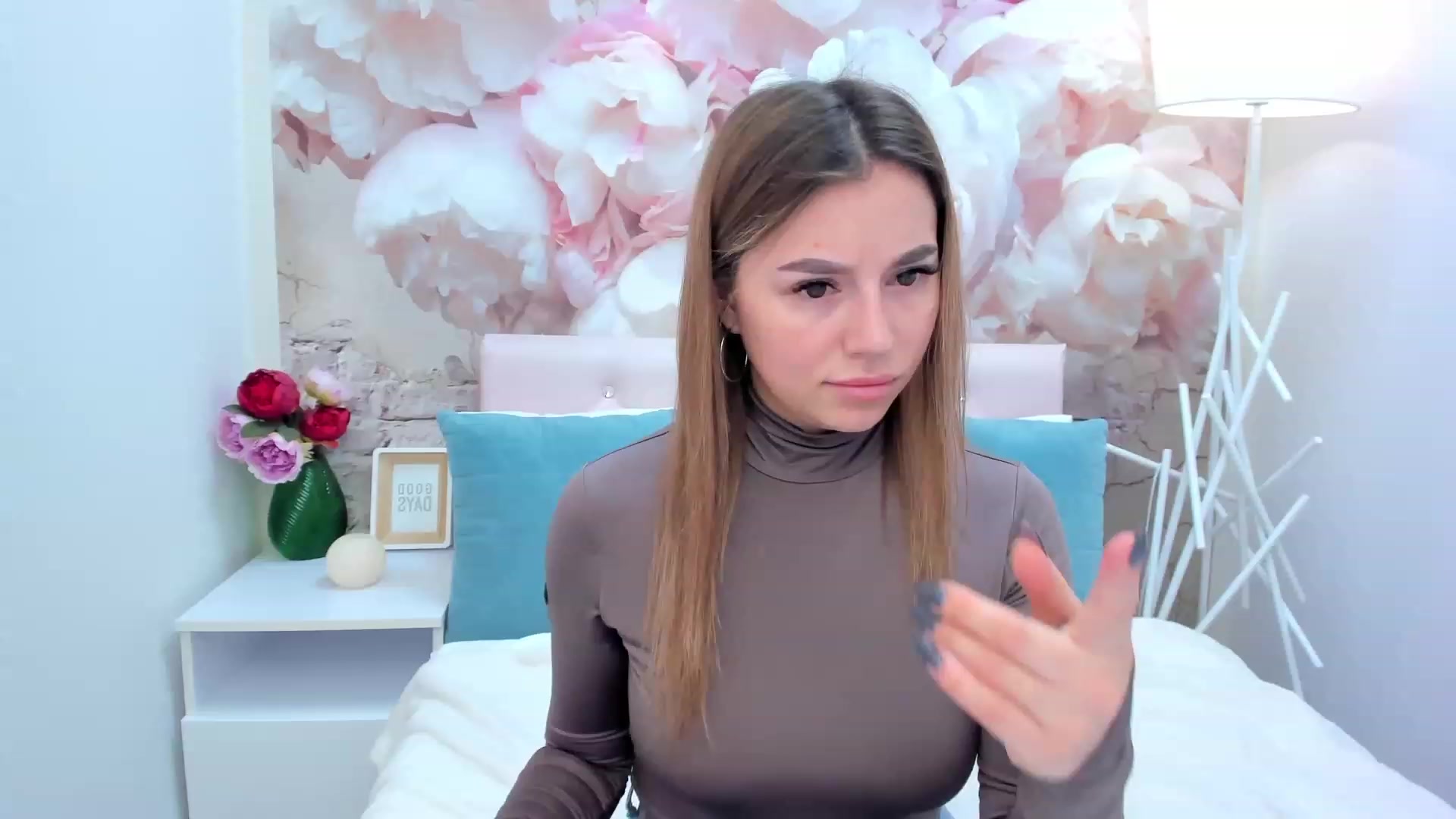 Gallery image thumbnail from SofiBloom's myfreecams stream on, 02/24/2023, 12:55 image 17 of 20