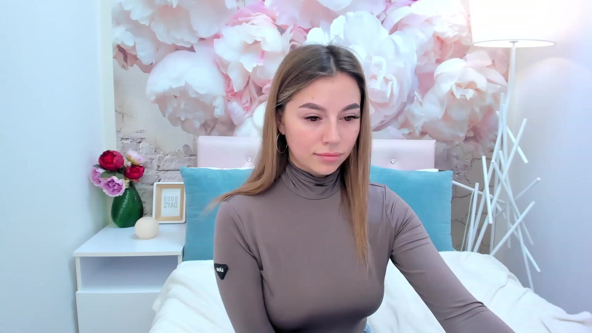 Gallery image thumbnail from SofiBloom's myfreecams stream on, 02/24/2023, 12:55 image 13 of 20