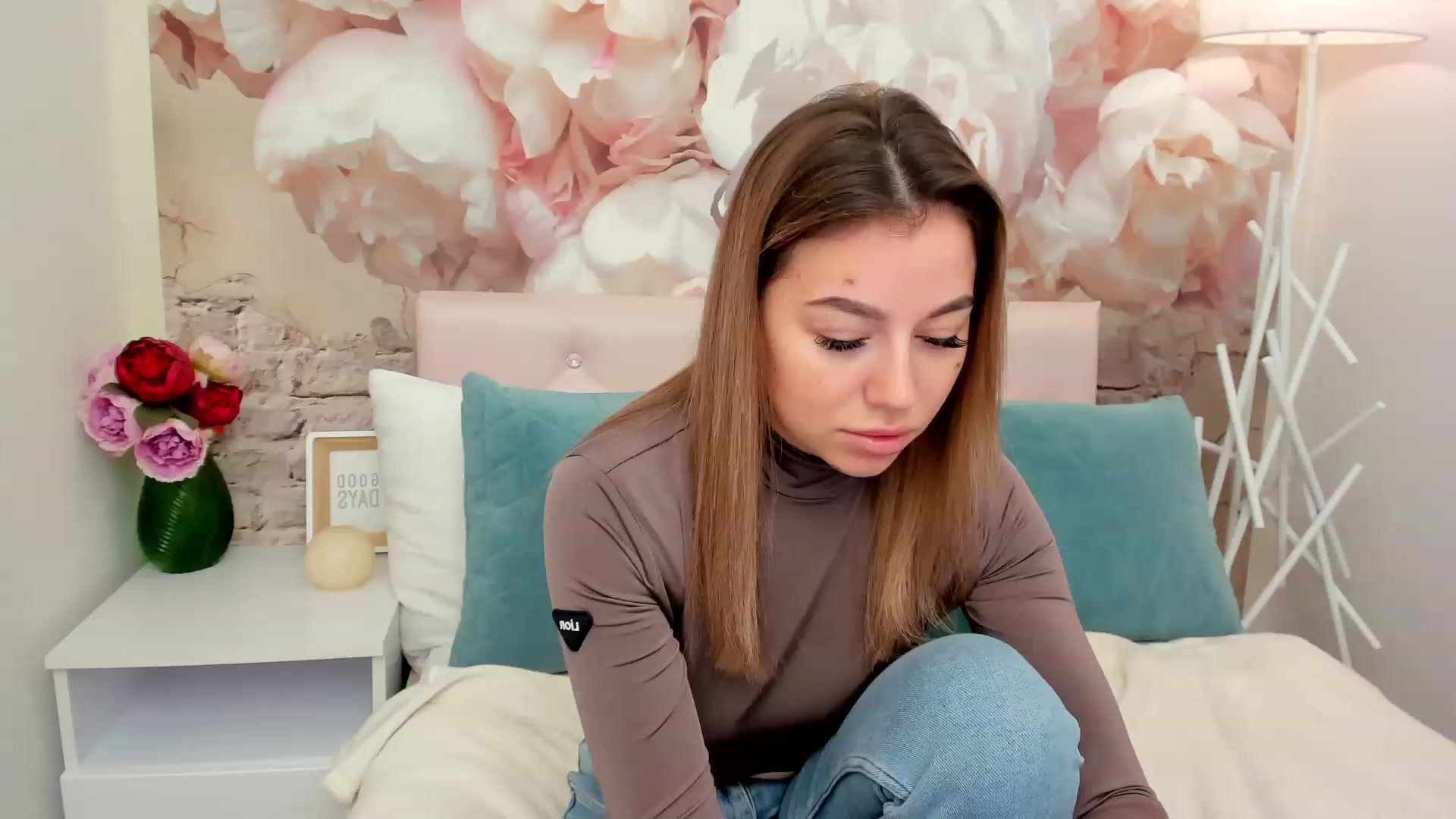 Gallery image thumbnail from SofiBloom's myfreecams stream on, 02/28/2023, 09:42 image 11 of 20
