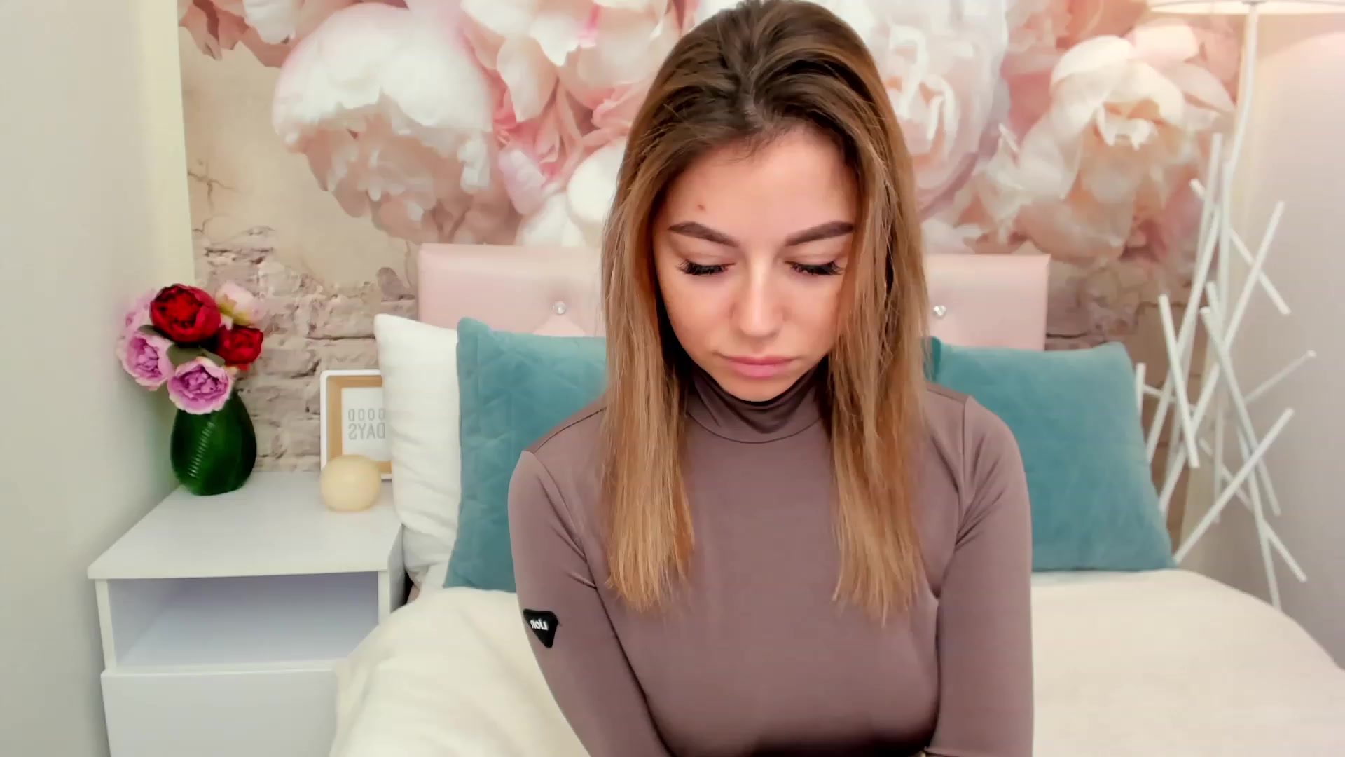 Gallery image thumbnail from SofiBloom's myfreecams stream on, 02/28/2023, 12:29 image 6 of 20