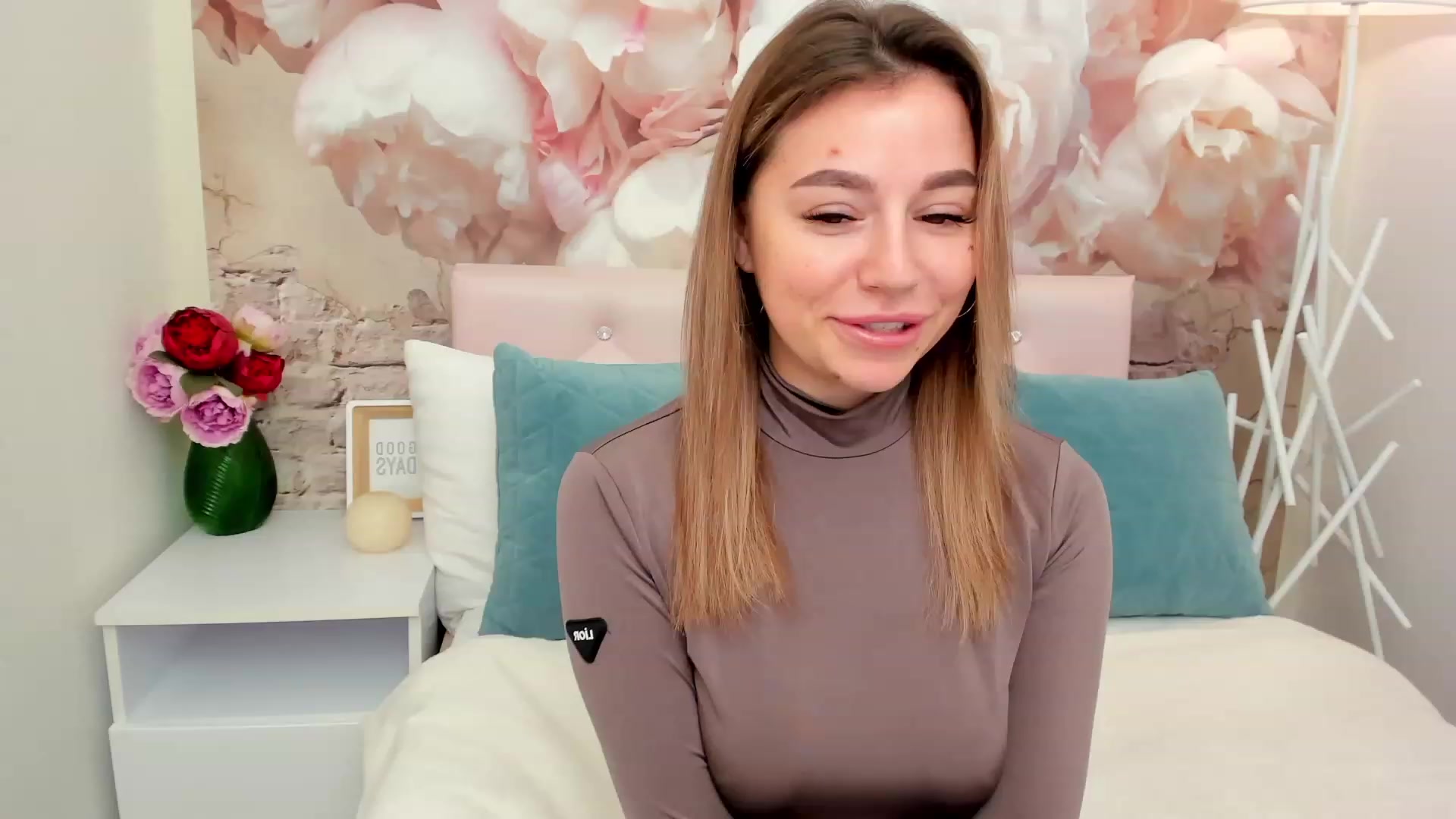 Gallery image thumbnail from SofiBloom's myfreecams stream on, 02/28/2023, 12:29 image 9 of 20