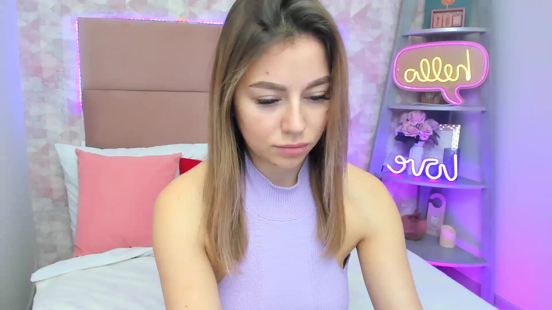 Gallery image thumbnail from SofiBloom's myfreecams stream on, 03/01/2023, 13:00 image 13 of 20