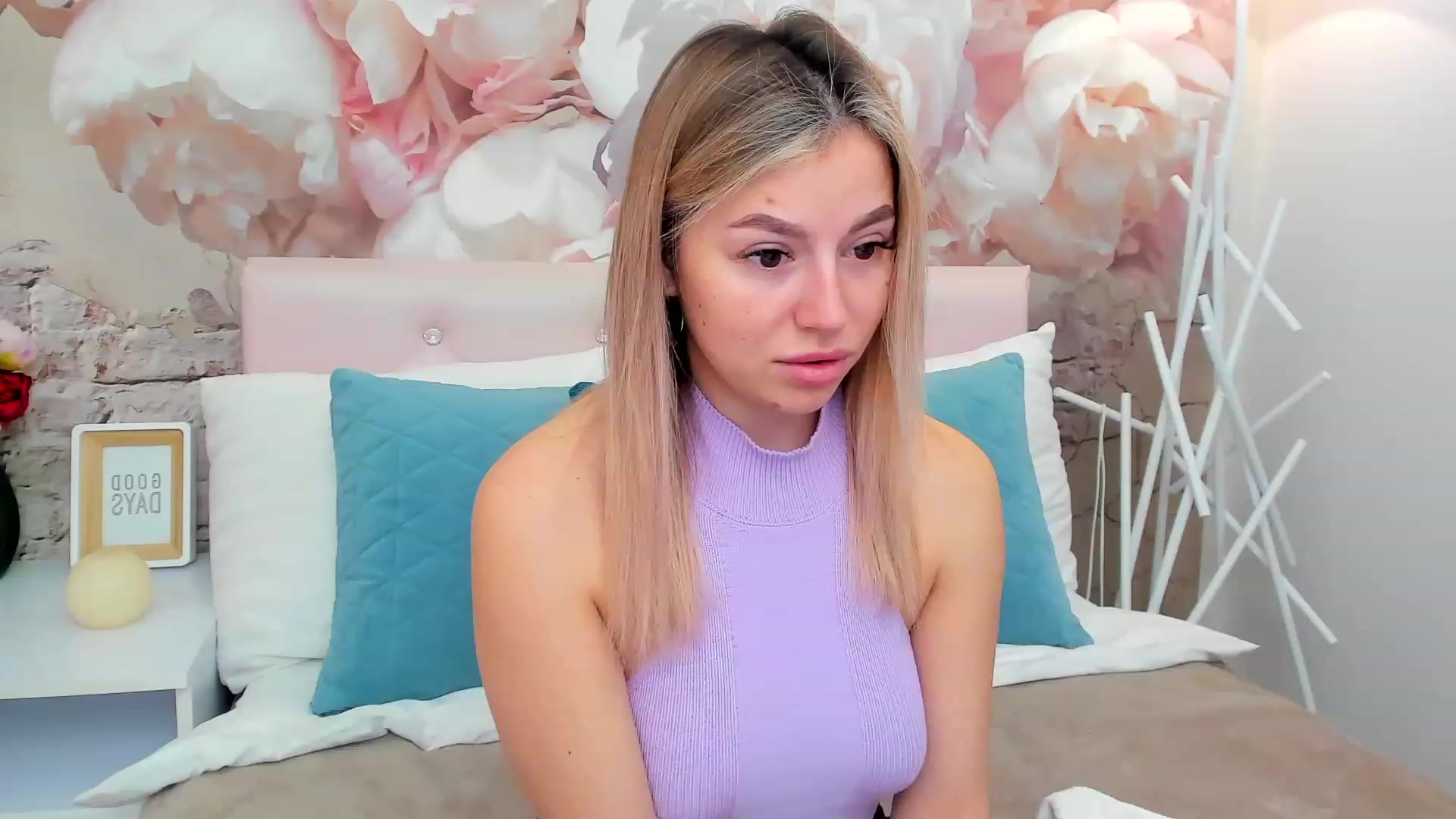Gallery image thumbnail from SofiBloom's myfreecams stream on, 03/04/2023, 09:42 image 7 of 20