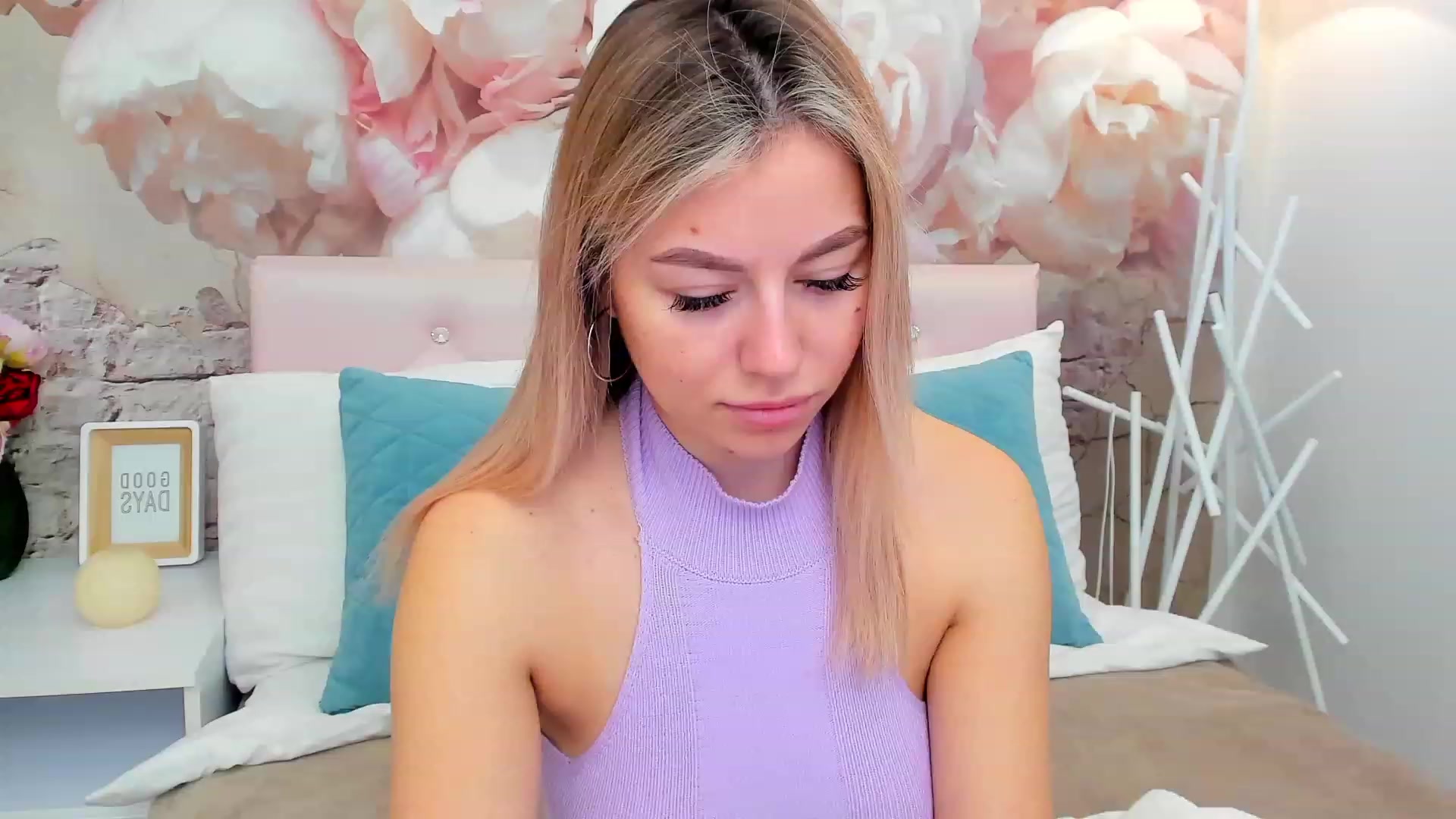 Gallery image thumbnail from SofiBloom's myfreecams stream on, 03/04/2023, 09:42 image 1 of 20