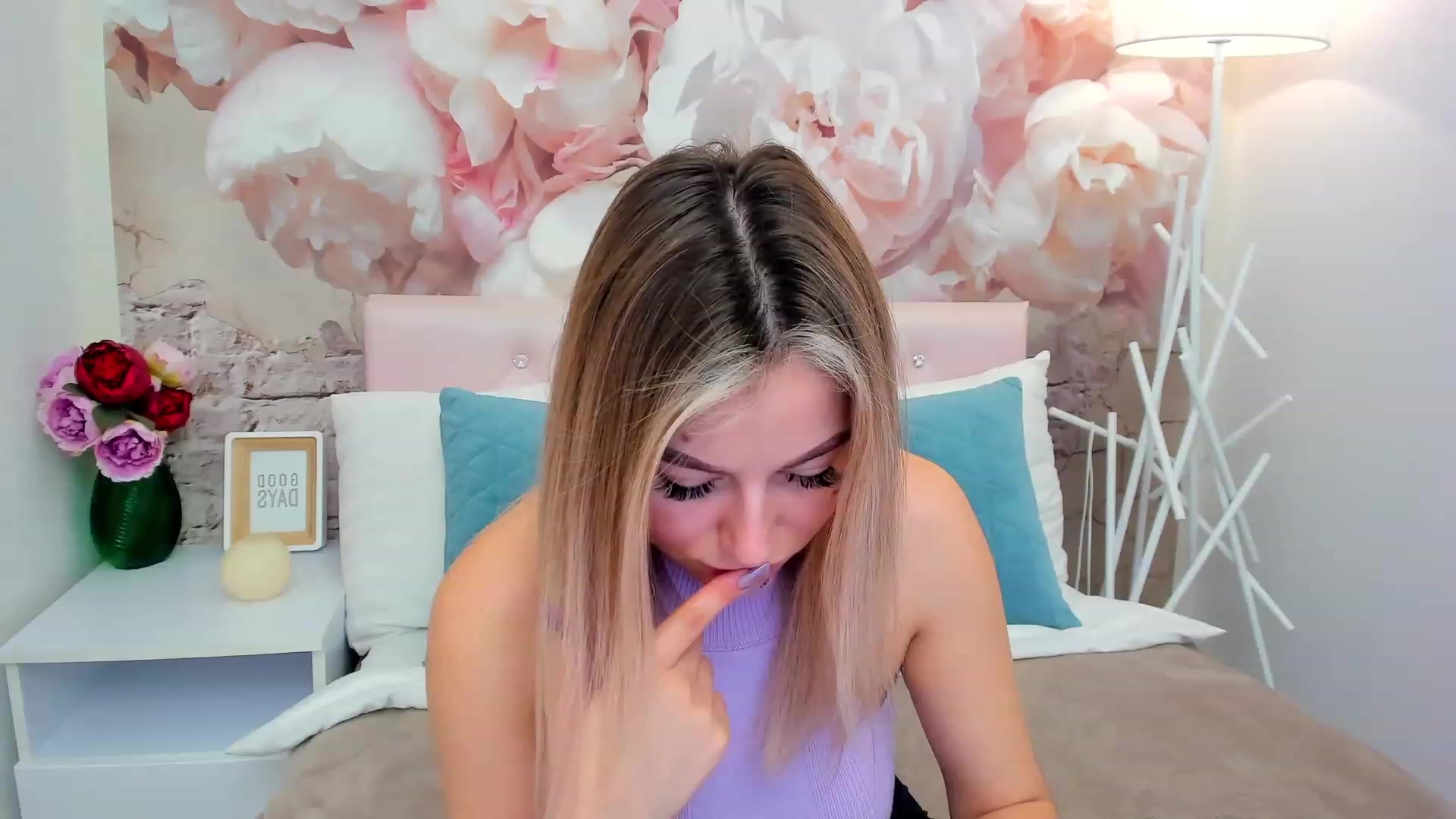 Gallery image thumbnail from SofiBloom's myfreecams stream on, 03/04/2023, 11:12 image 18 of 20